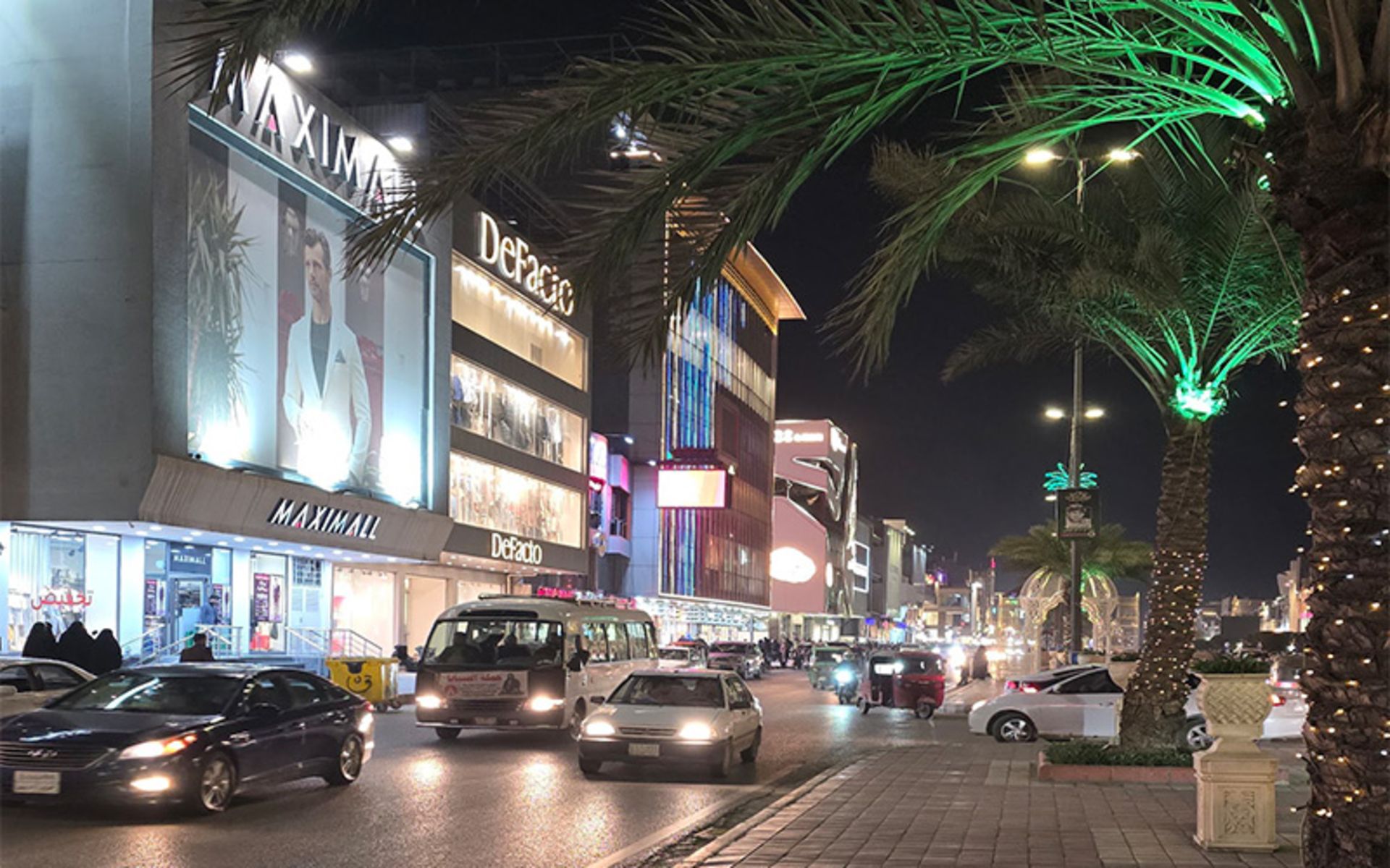 خیابان سناتور کربلا در شب