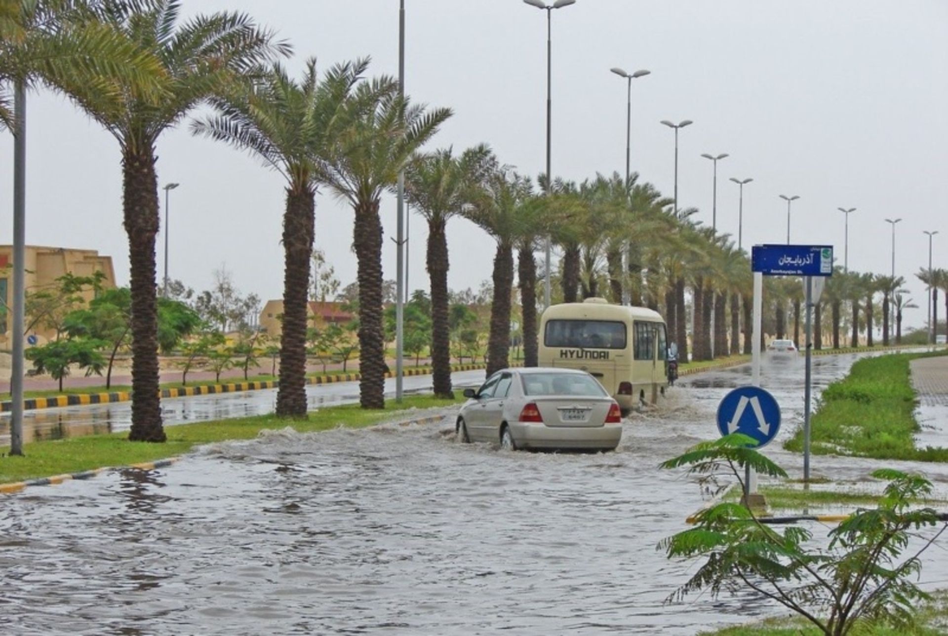 آبگرفتگی خیابان در بارندگی فصل زمستان کیش