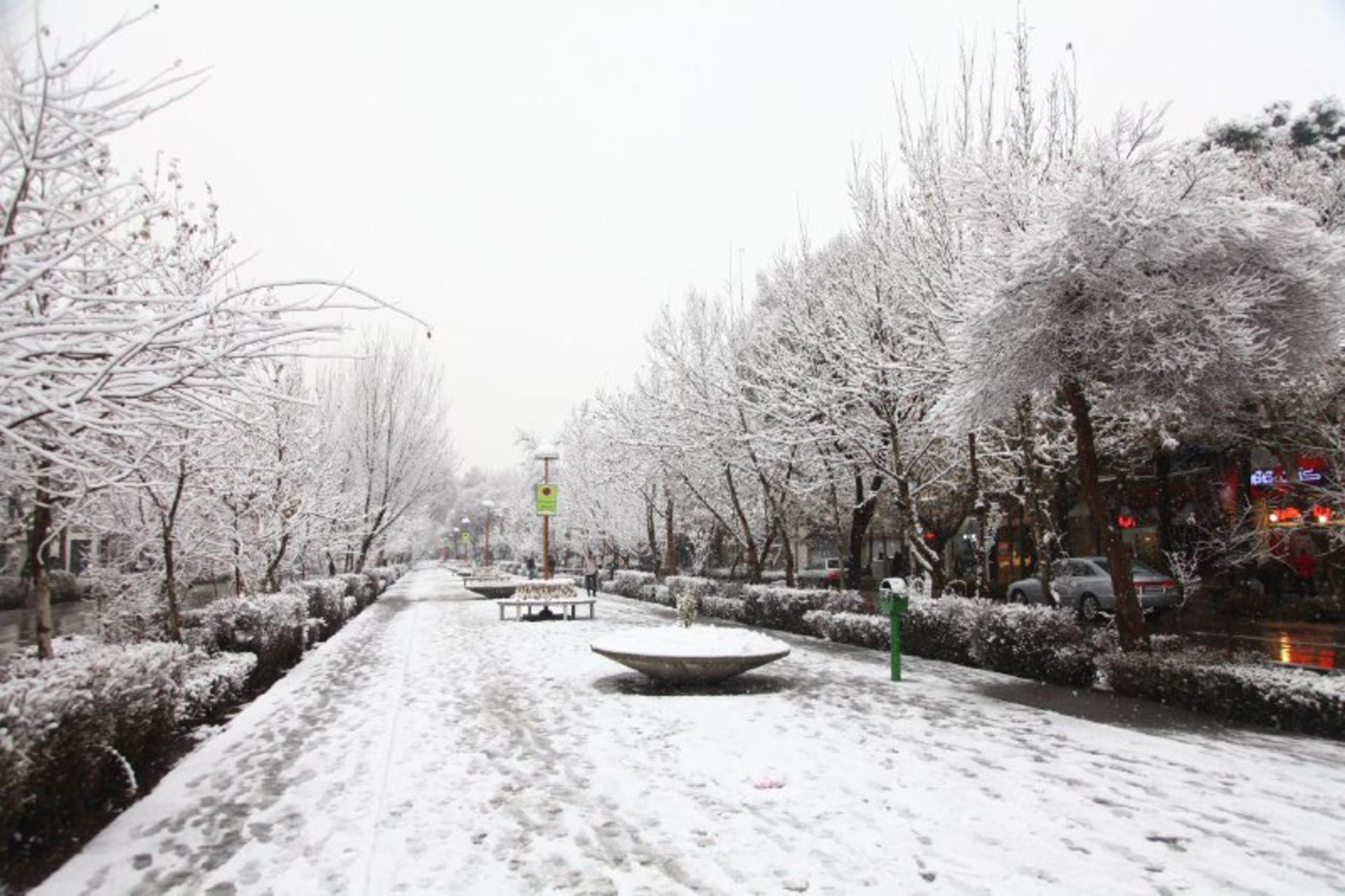 بارش برف و کاهش دمای کاشان در زمستان