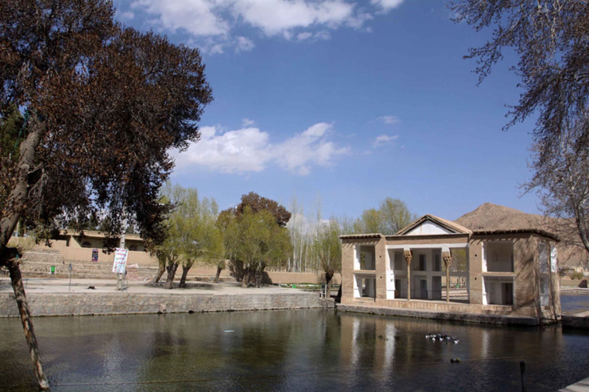 عمارت چشمه علی دامغان