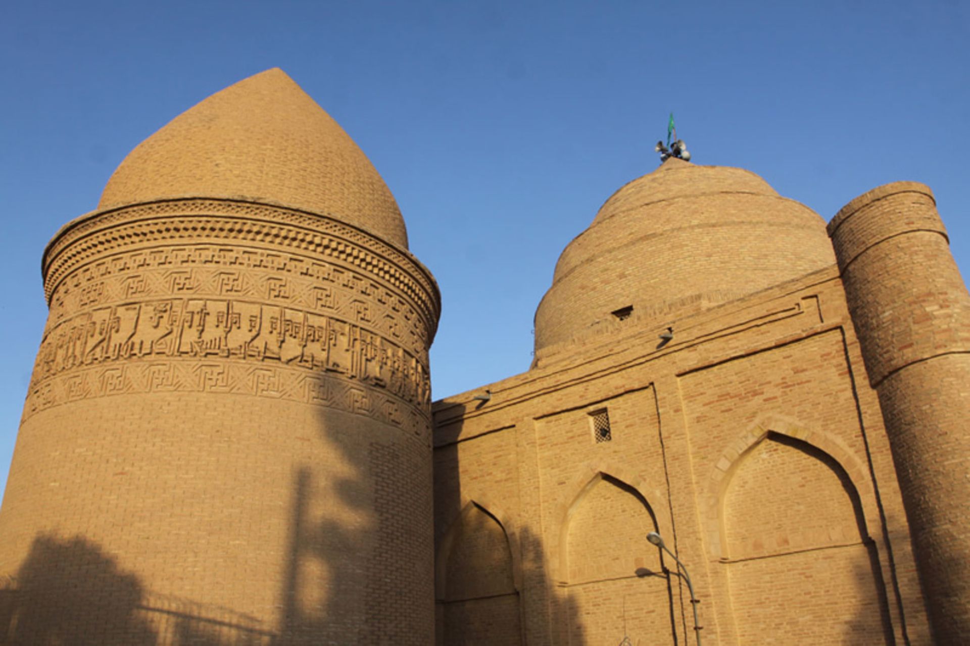 برج و آرامگاه چهل دختران دامغان