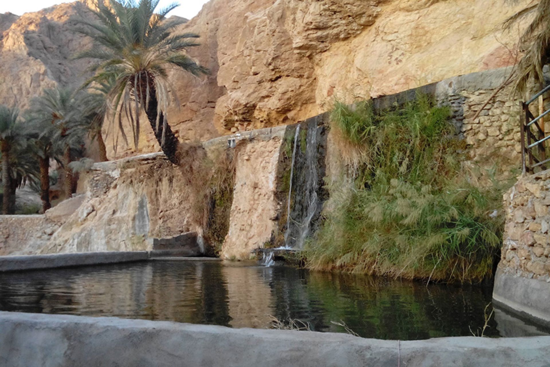 حوضچه آب در حاشیه روستای ازمیغان