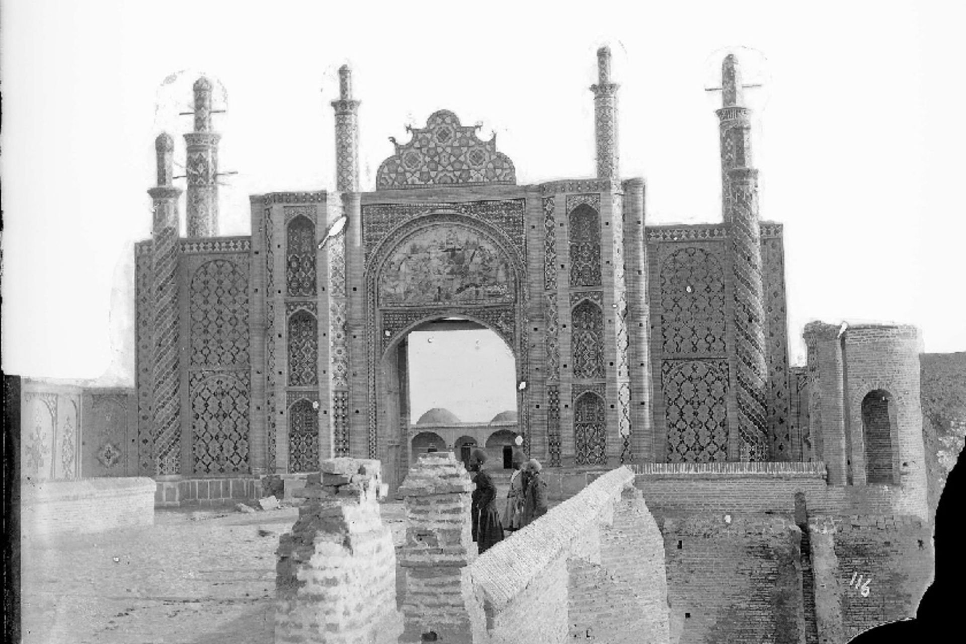 عکس قدیمی از دروازه دولت