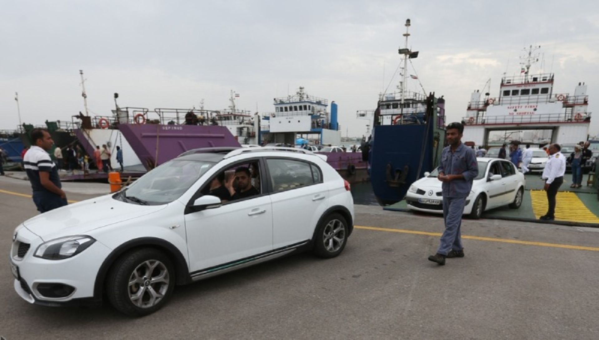ورود مسافران با خودروی شخصی به کیش