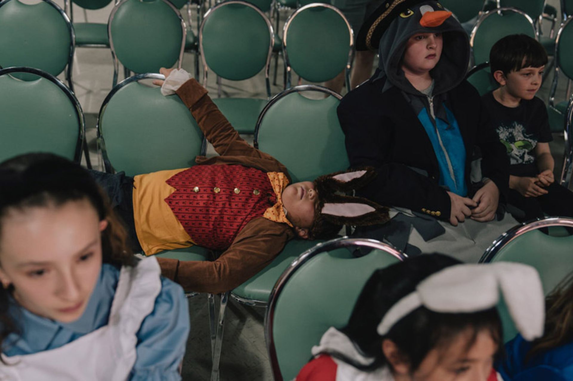 دانش‌آموزان مدرسه ای در کالیفرنیا در لباس نمایش