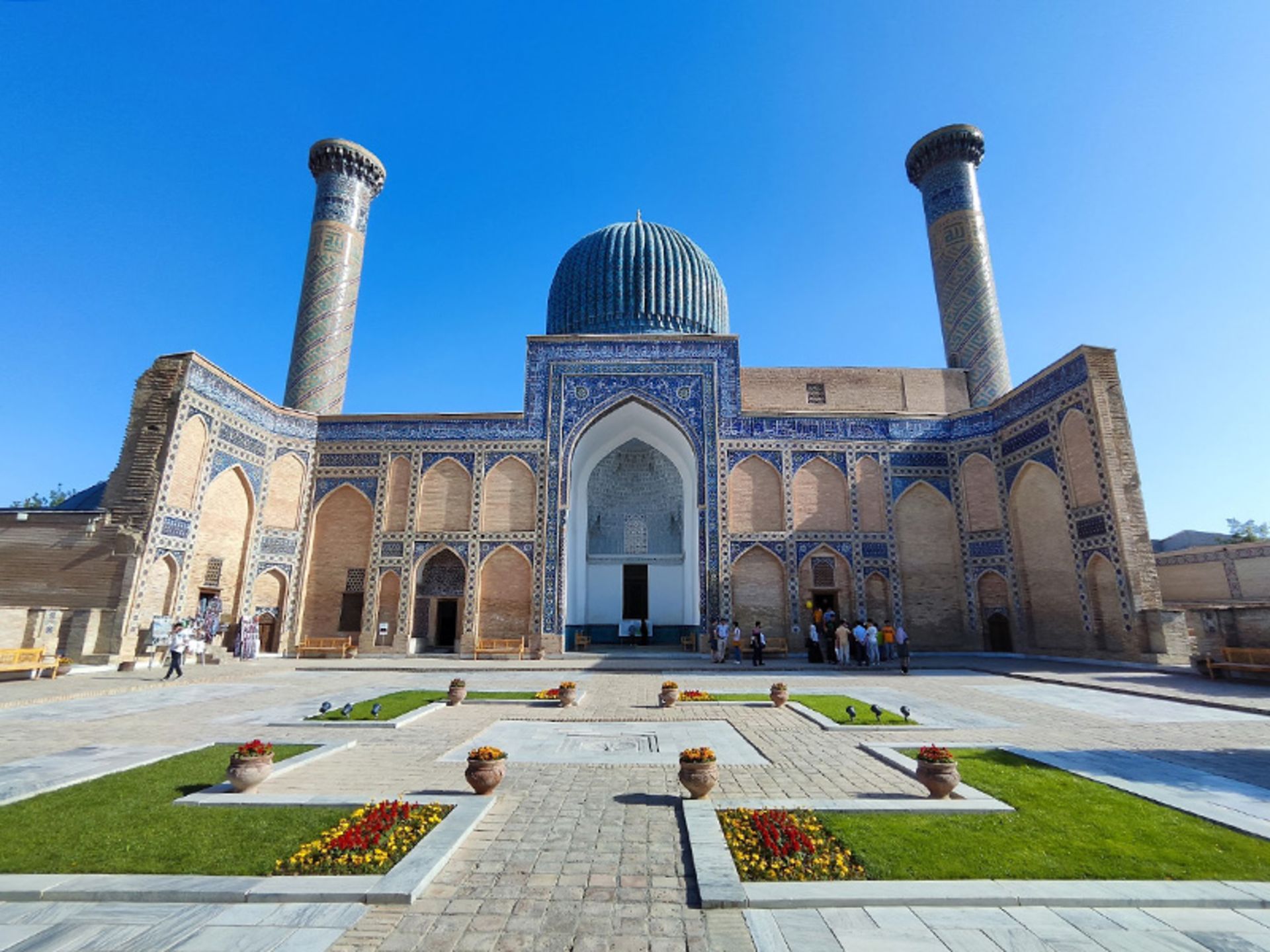 محوطه آرامگاه تیمور لنگ در سمرقند ازبکستان