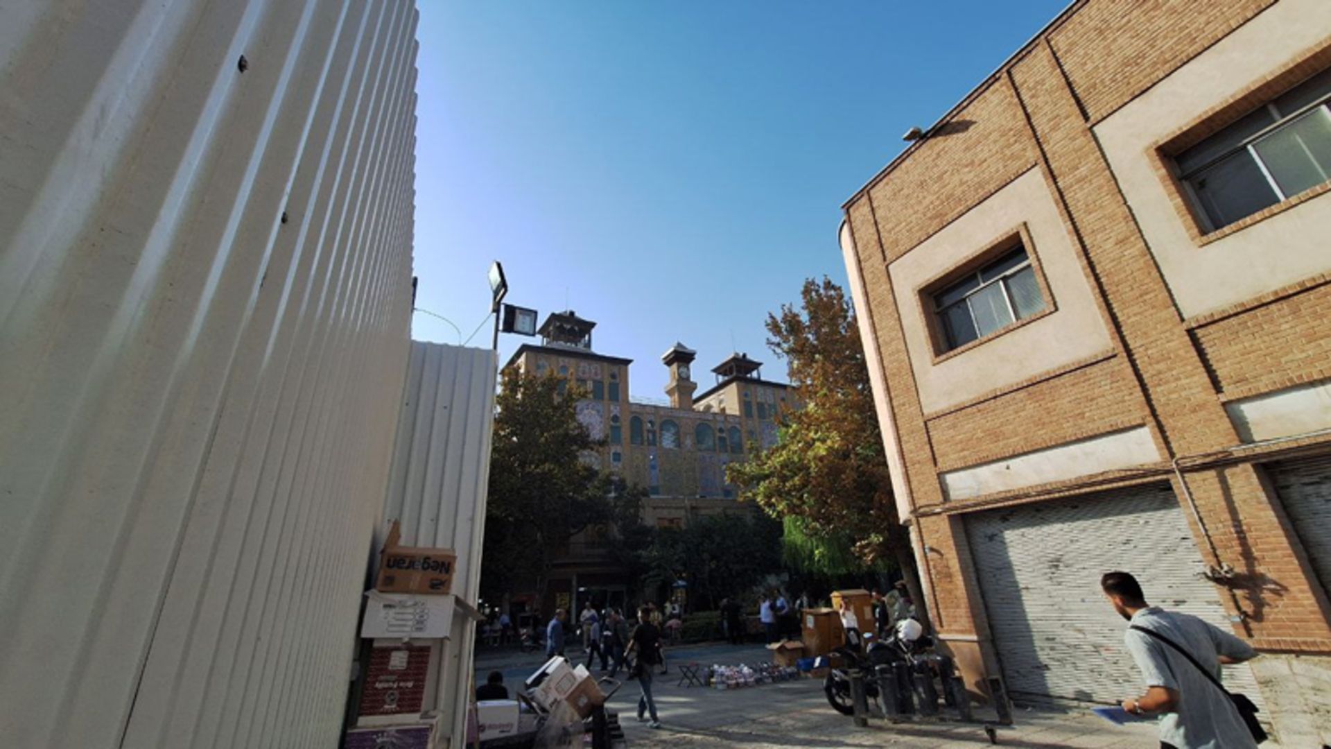 ساخت و ساز در حریم کاخ گلستان