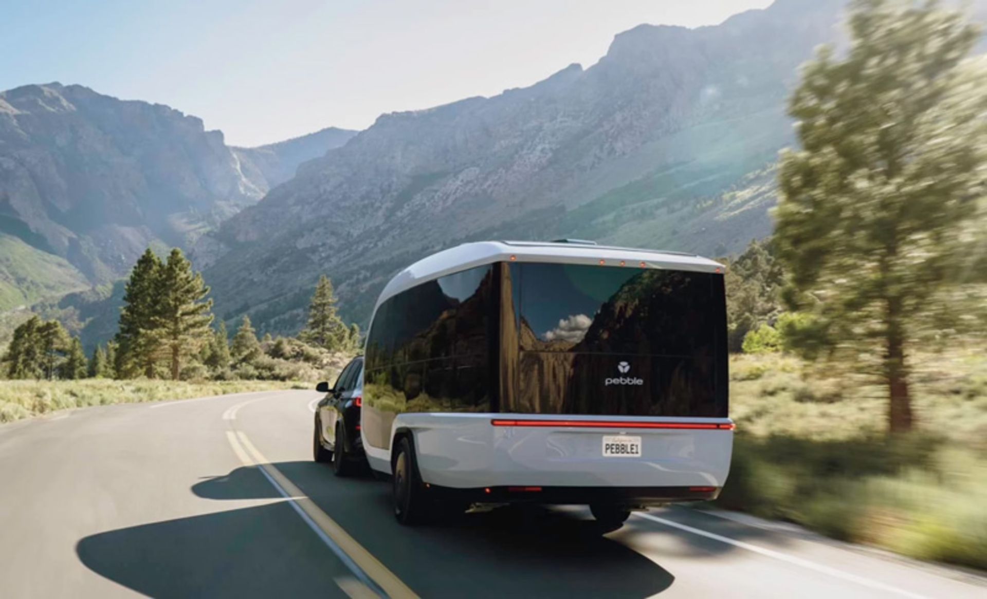 کاروان پبل فلو در جاده