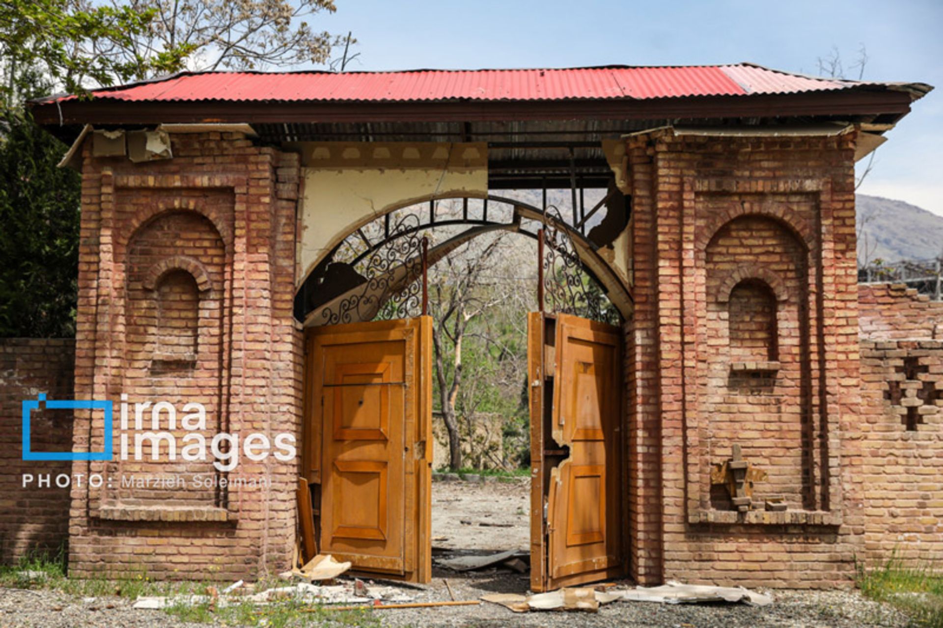 آسیب جنگ به کاخ سعدآباد