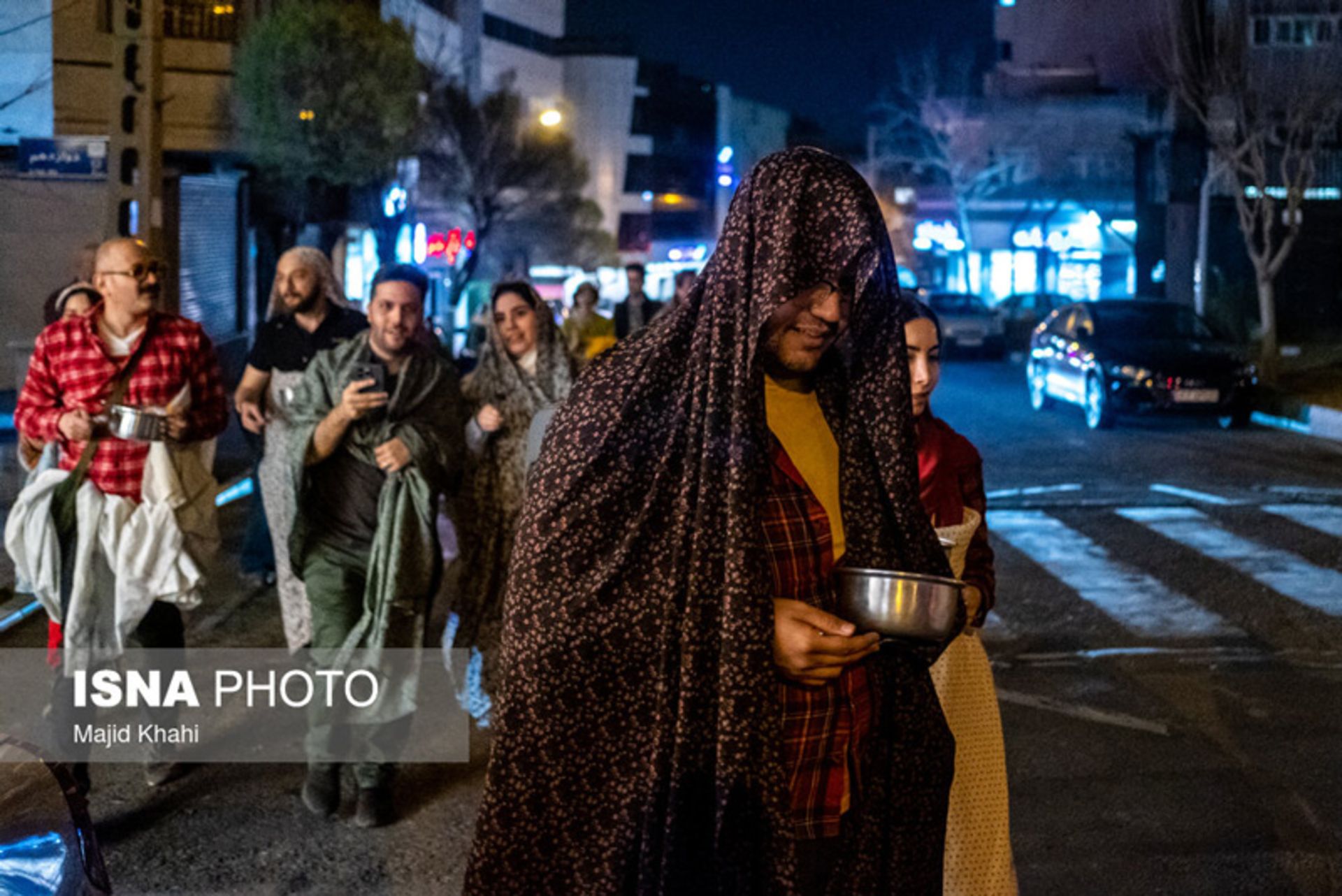 قاشق زنی چهارشنبه سوری در تهران