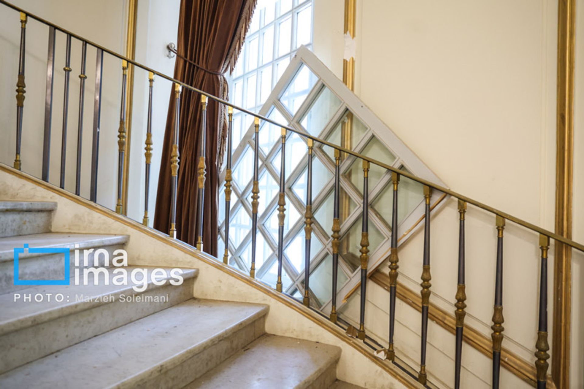 آسیب جنگ به کاخ سعدآباد