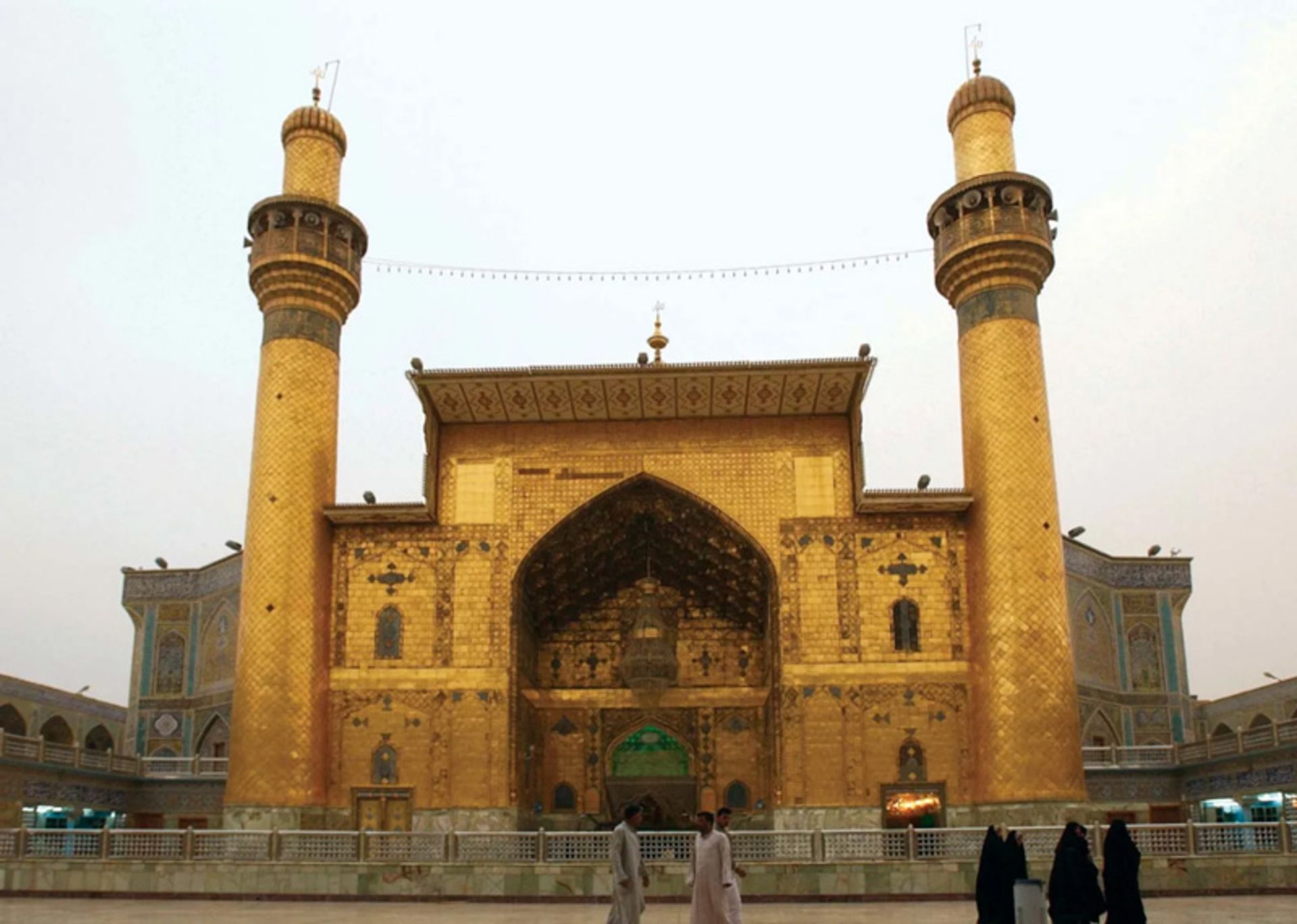 ایوان طلای حرم امام علی در نجف