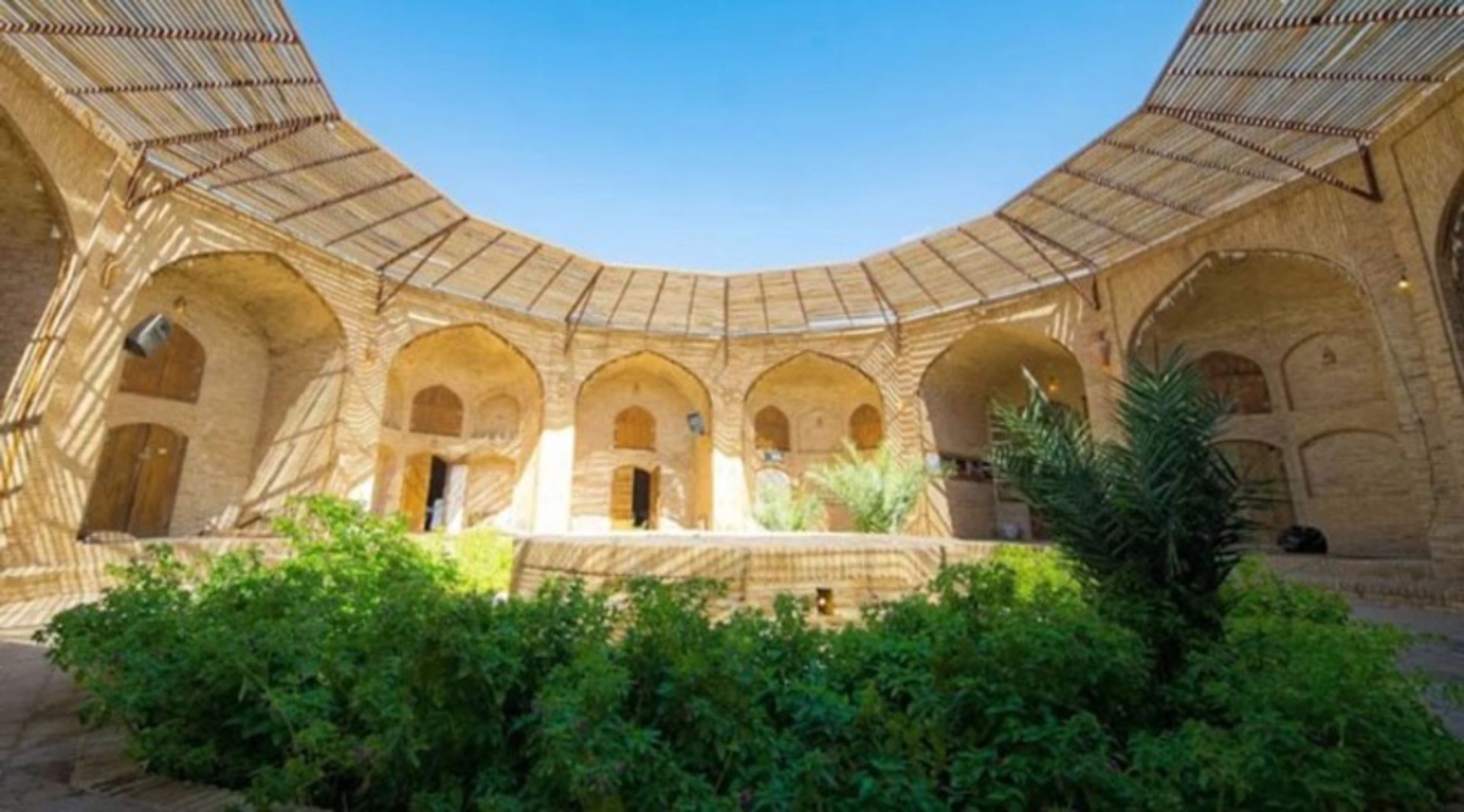 اقامت در کاروانسرا