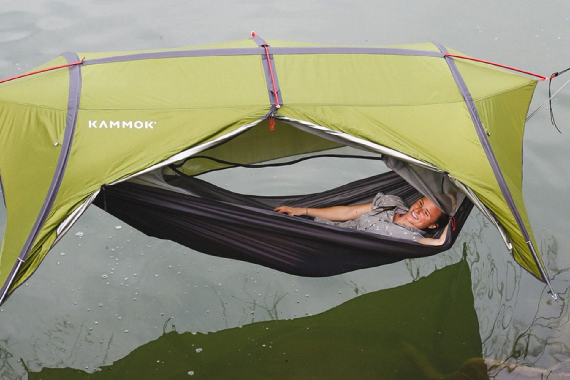 استراحت در چادر و ننوی ساندا روی رودخانه