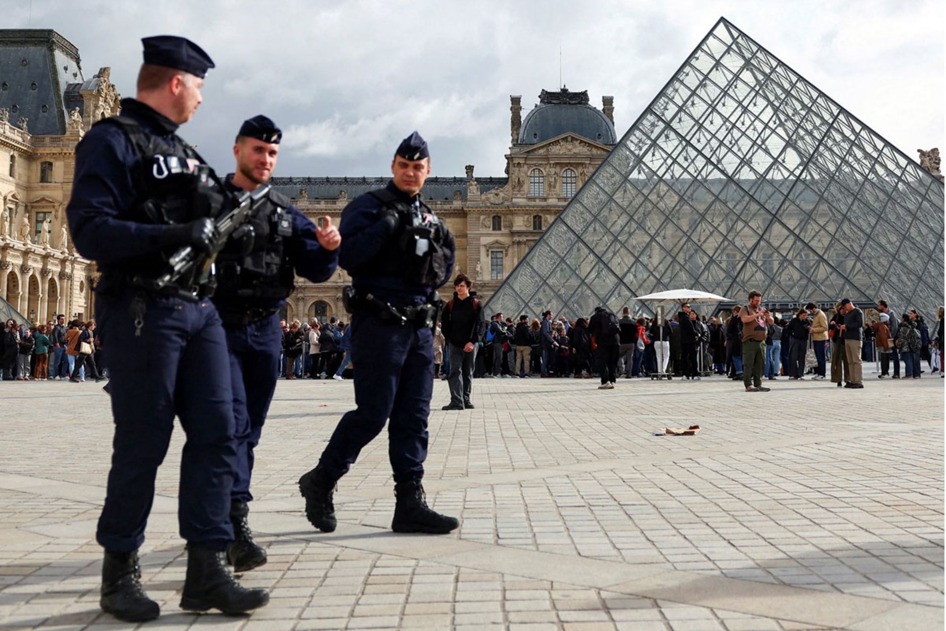 سرقت از موزه لوور