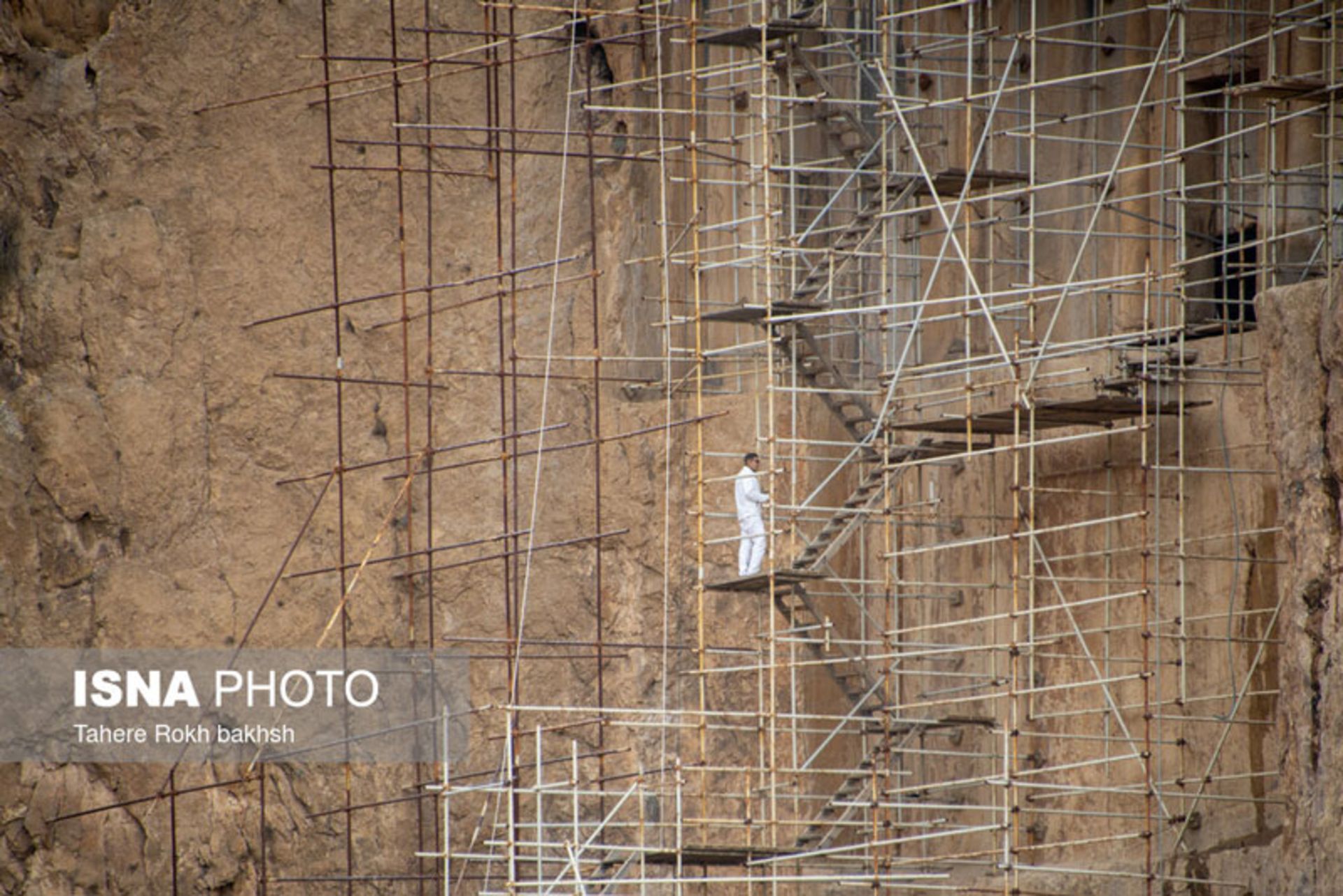 مرمت نقش رستم