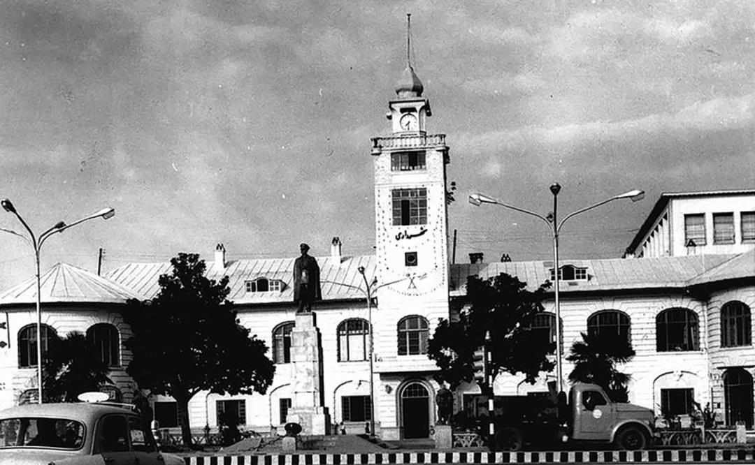 عکس تاریخی میدان شهرداری رشت