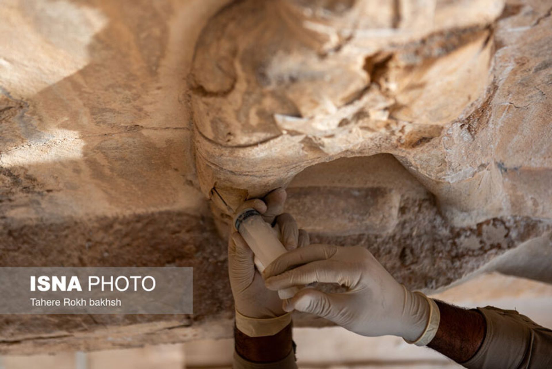 مرمت نقش رستم