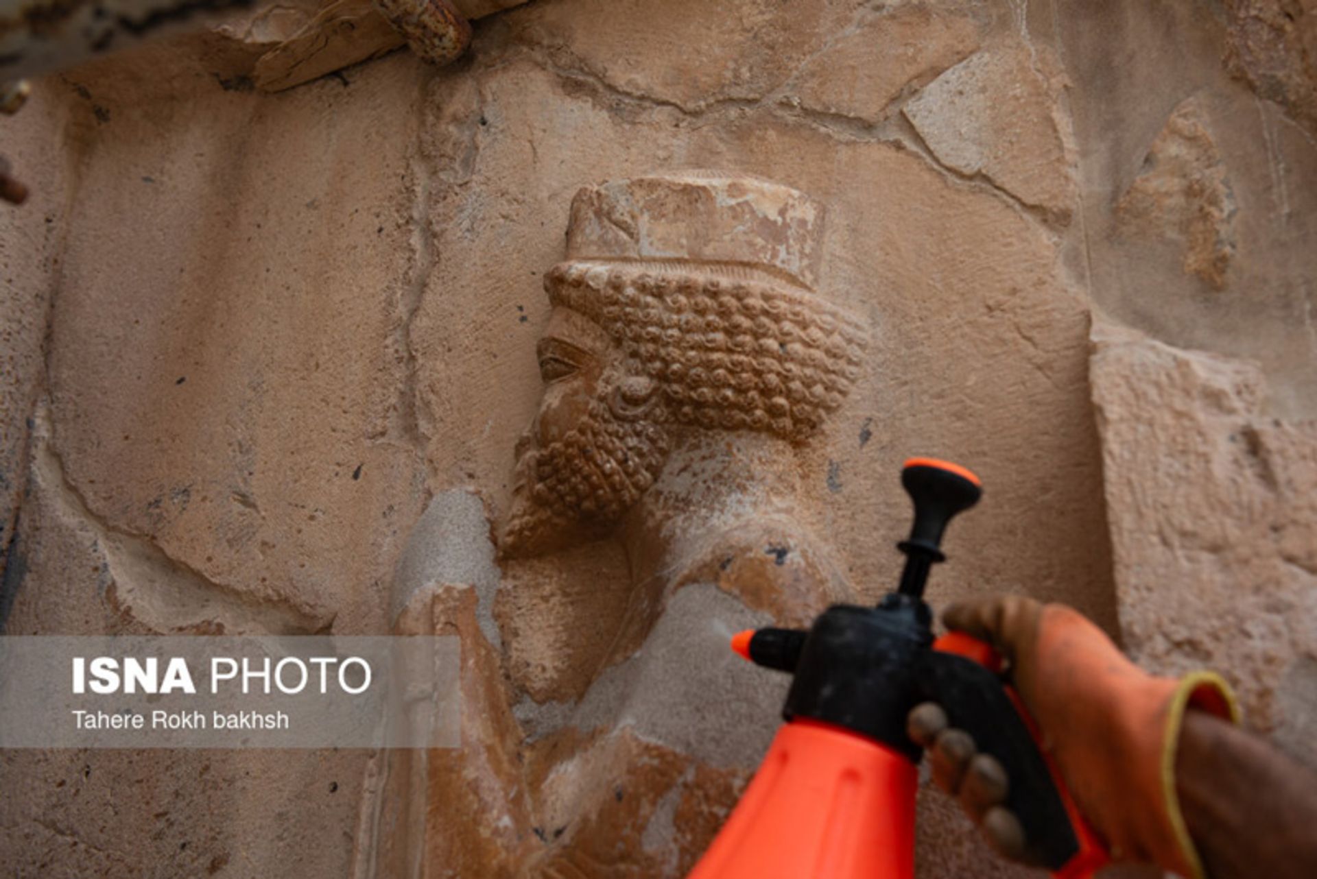 مرمت نقش رستم