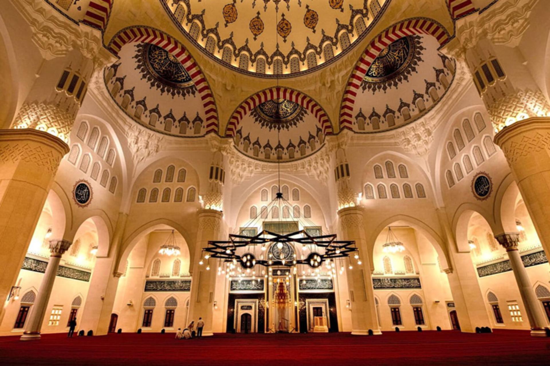 شبستان مسجد شارجه
