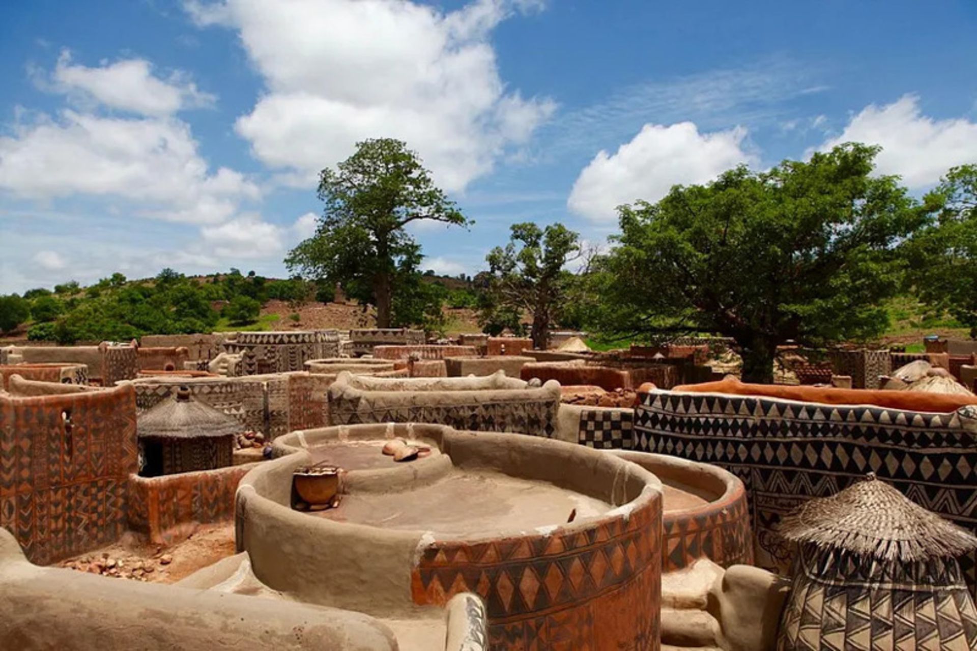 بام خانه‌های رنگی روستای تیبله