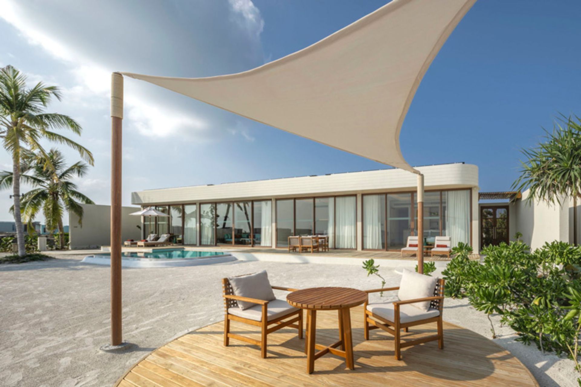 فضای استراحت در هتل سنتارا گرند در مالدیو