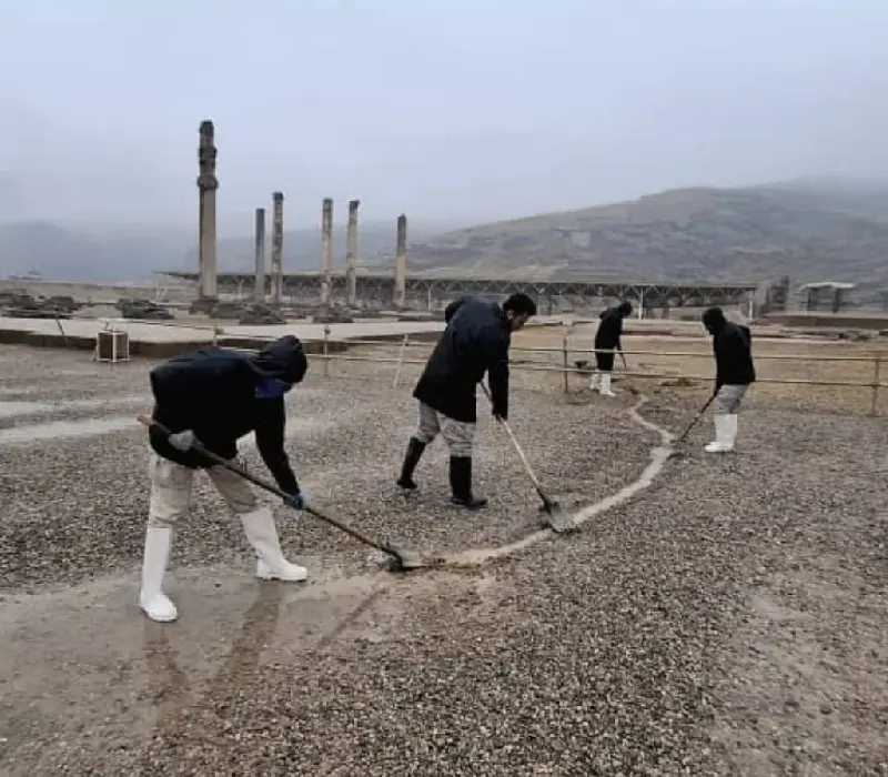 اقدامات محافظتی از تخت جمشید
