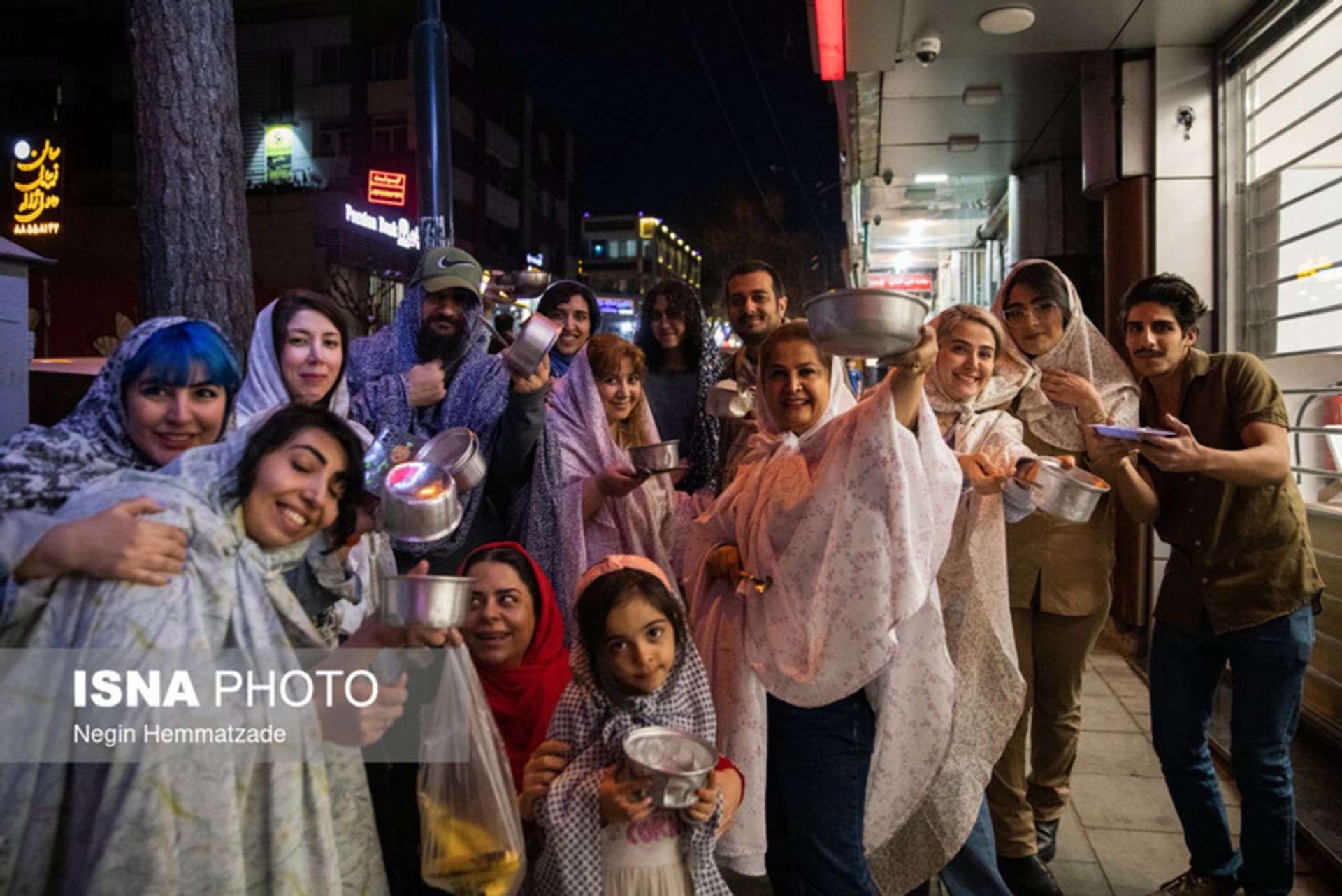 قاشق زنی چهارشنبه سوری در تهران