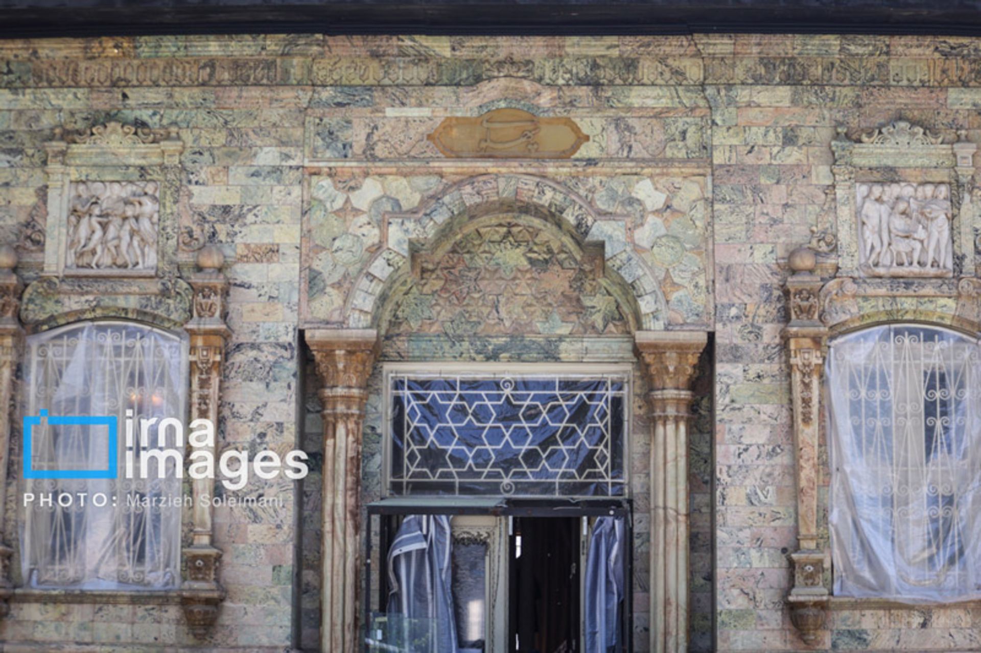 آسیب جنگ به کاخ سعدآباد