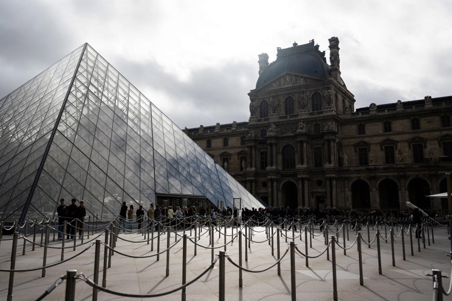 موزه لوور فرانسه