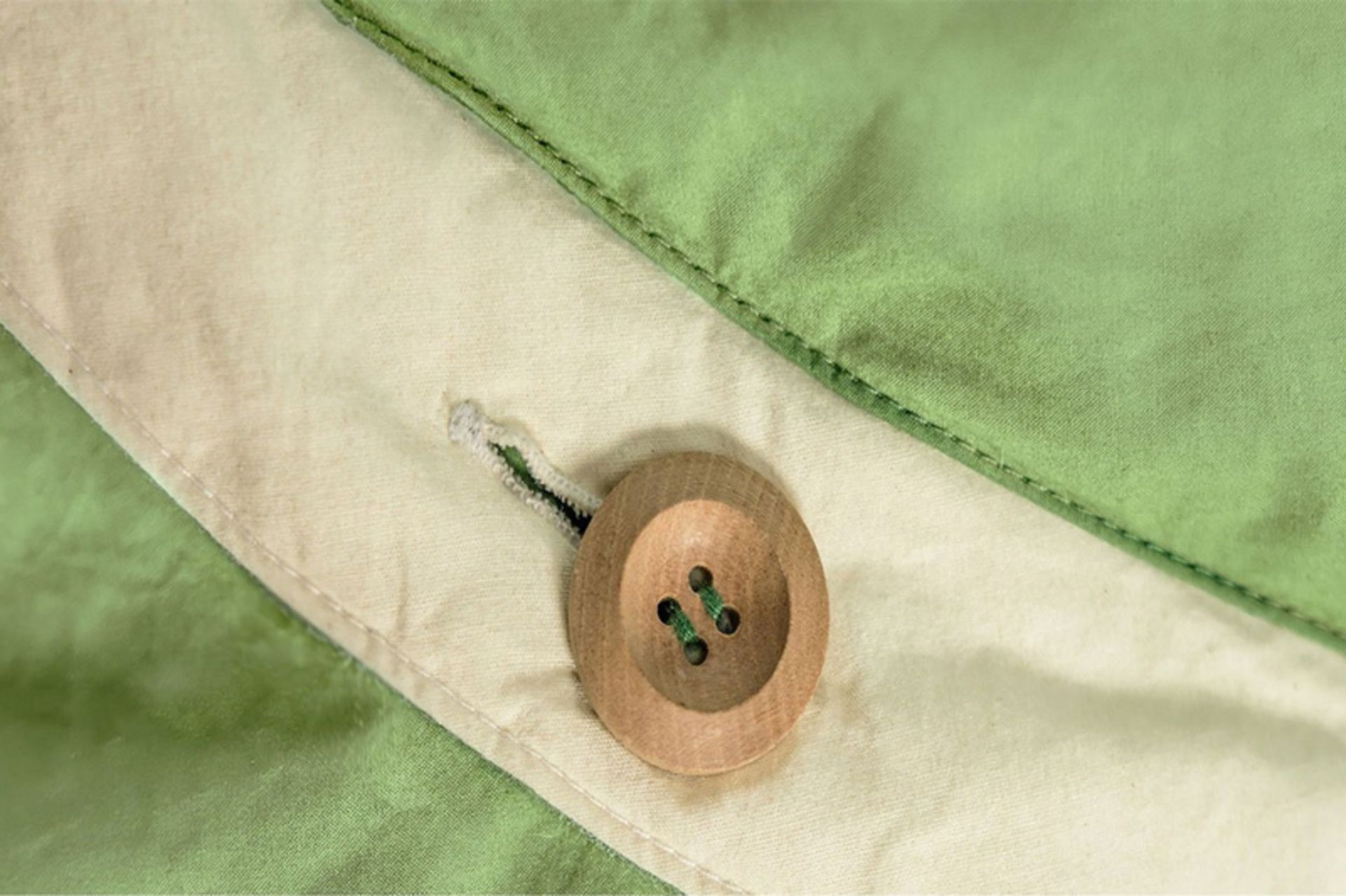 دکمه چوبی کیسه‌خواب پایدار گرویزی