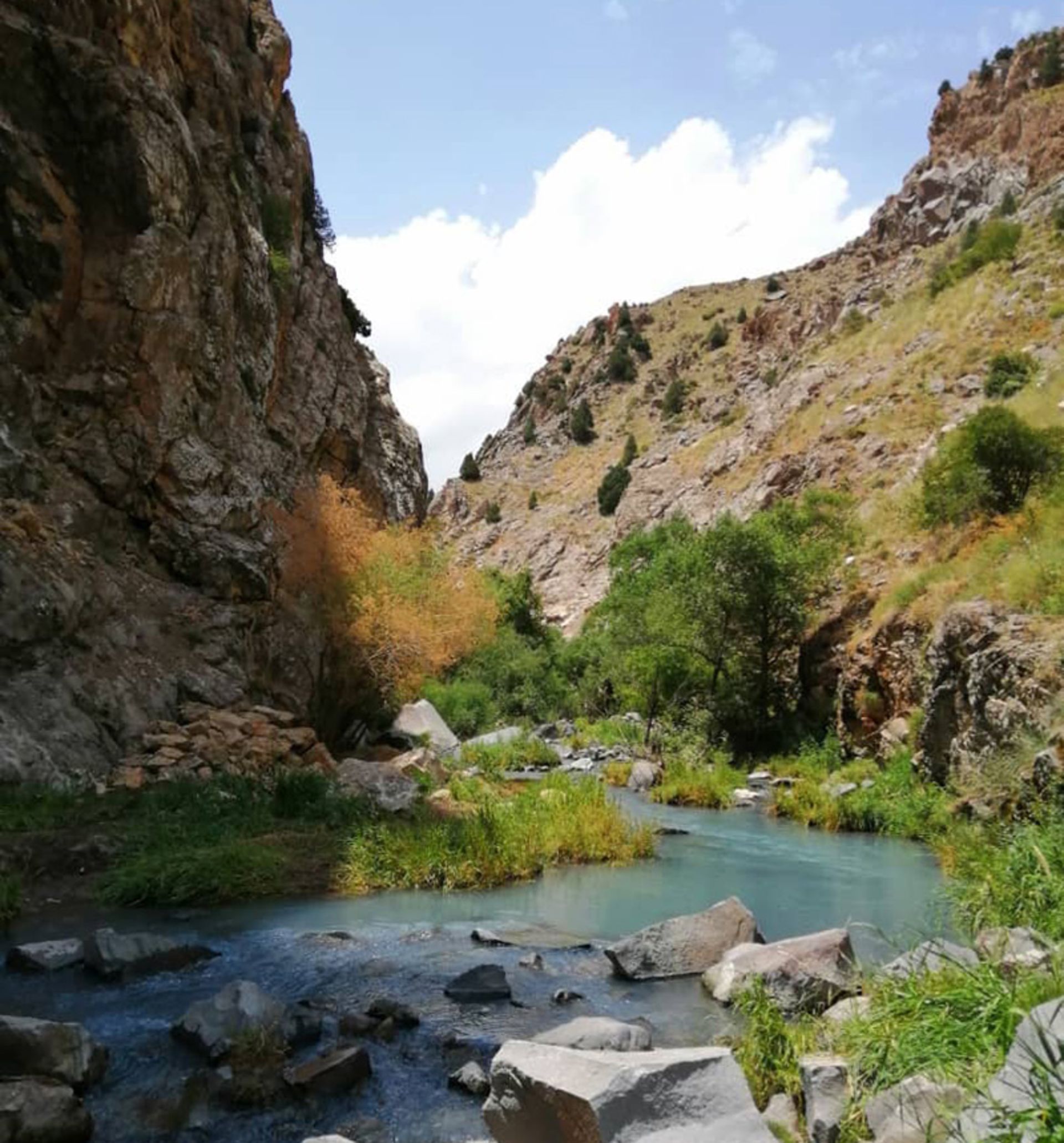 دره زمان در حاشیه روستای پلور