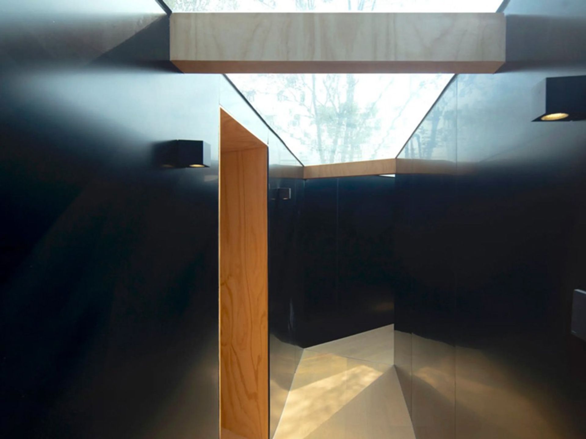 راهروهای اقامتگاه کلبه هزارتو در چین