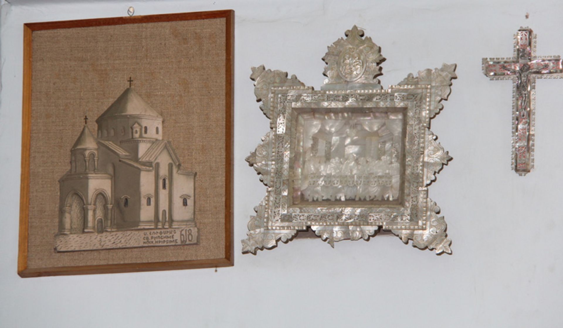 قاب عکس‌های کلیسای رفیعی قزوین