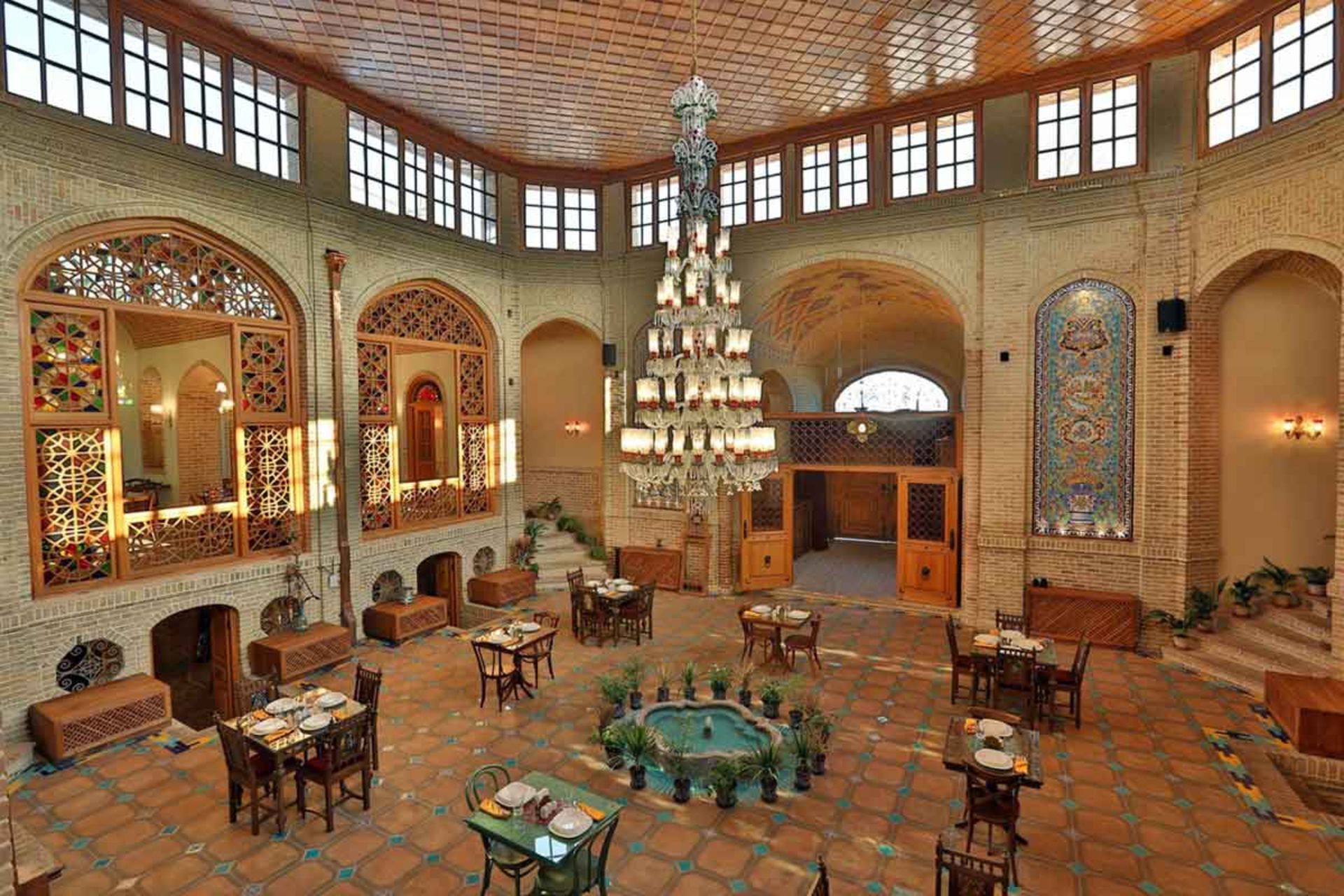 رستوران وکیل التجار