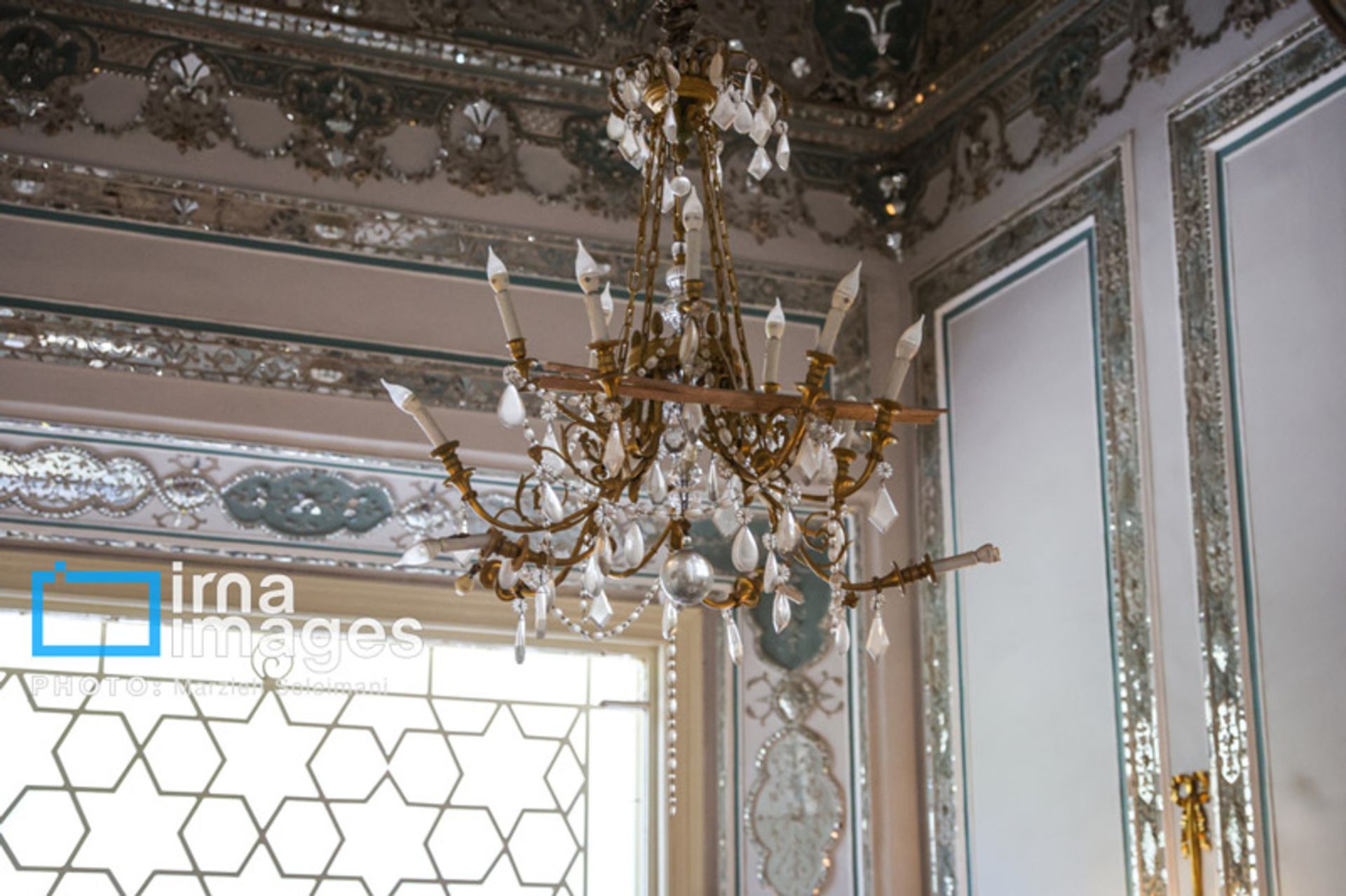 آسیب جنگ به کاخ سعدآباد