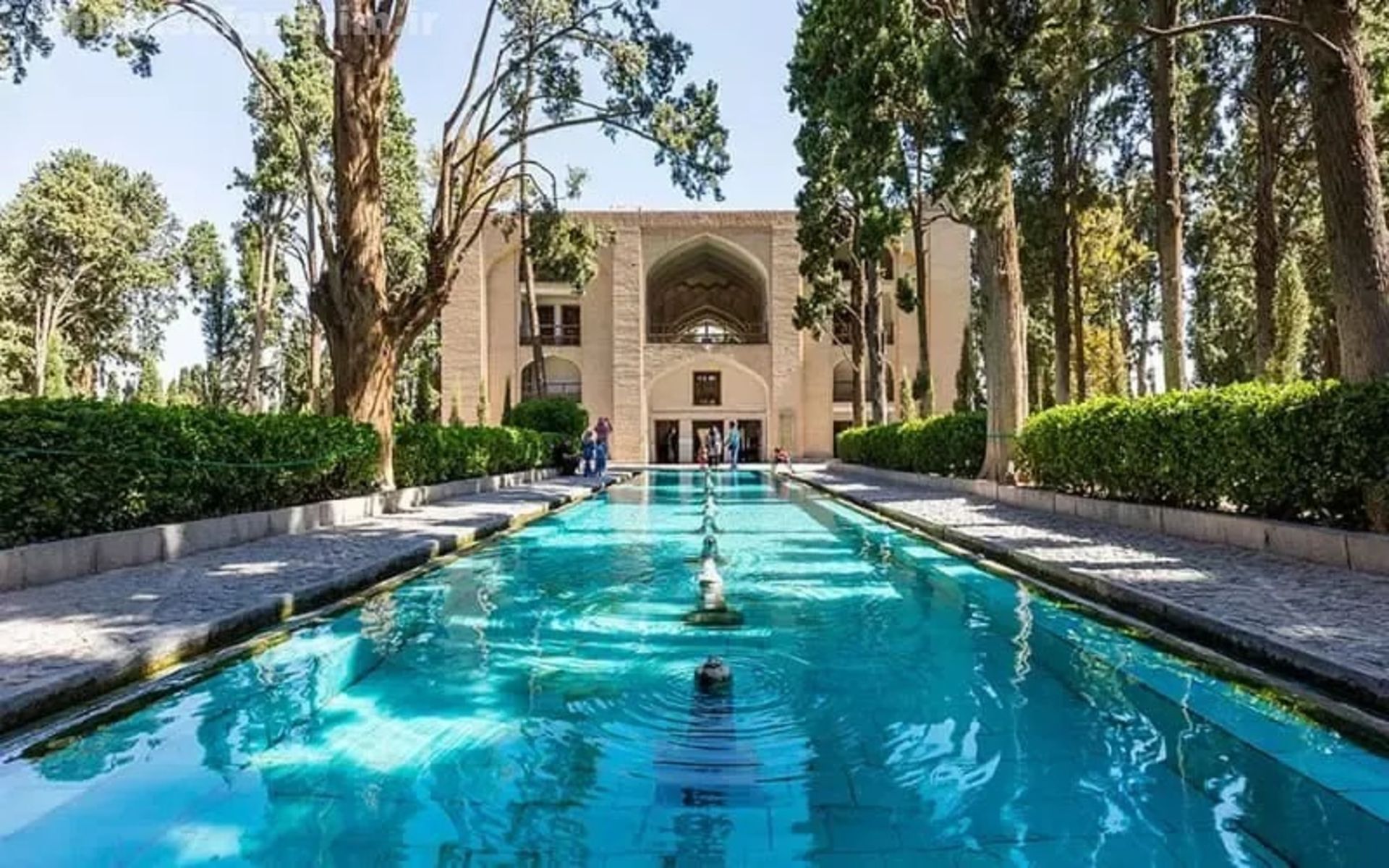 حوض باغ فین کاشان