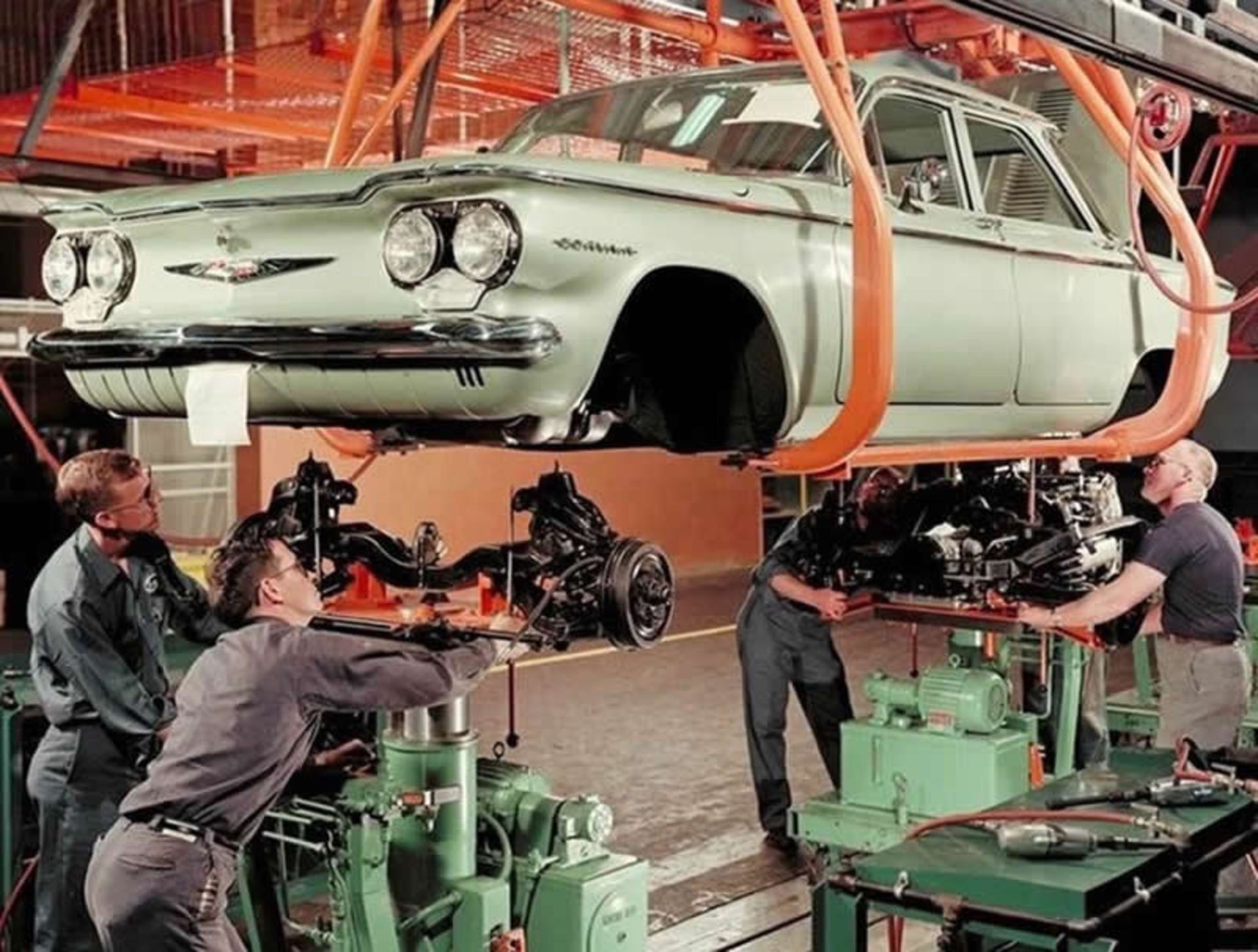 مونتاژ کارخانه‌ای شورولت کورویر در سال ۱۹۵۹