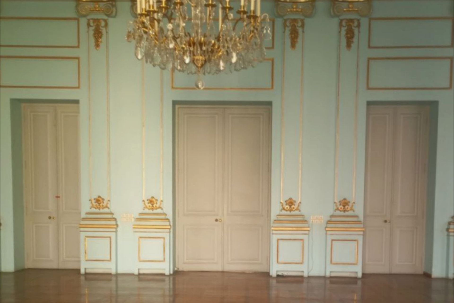 تخلیه کاخ نیاوران 