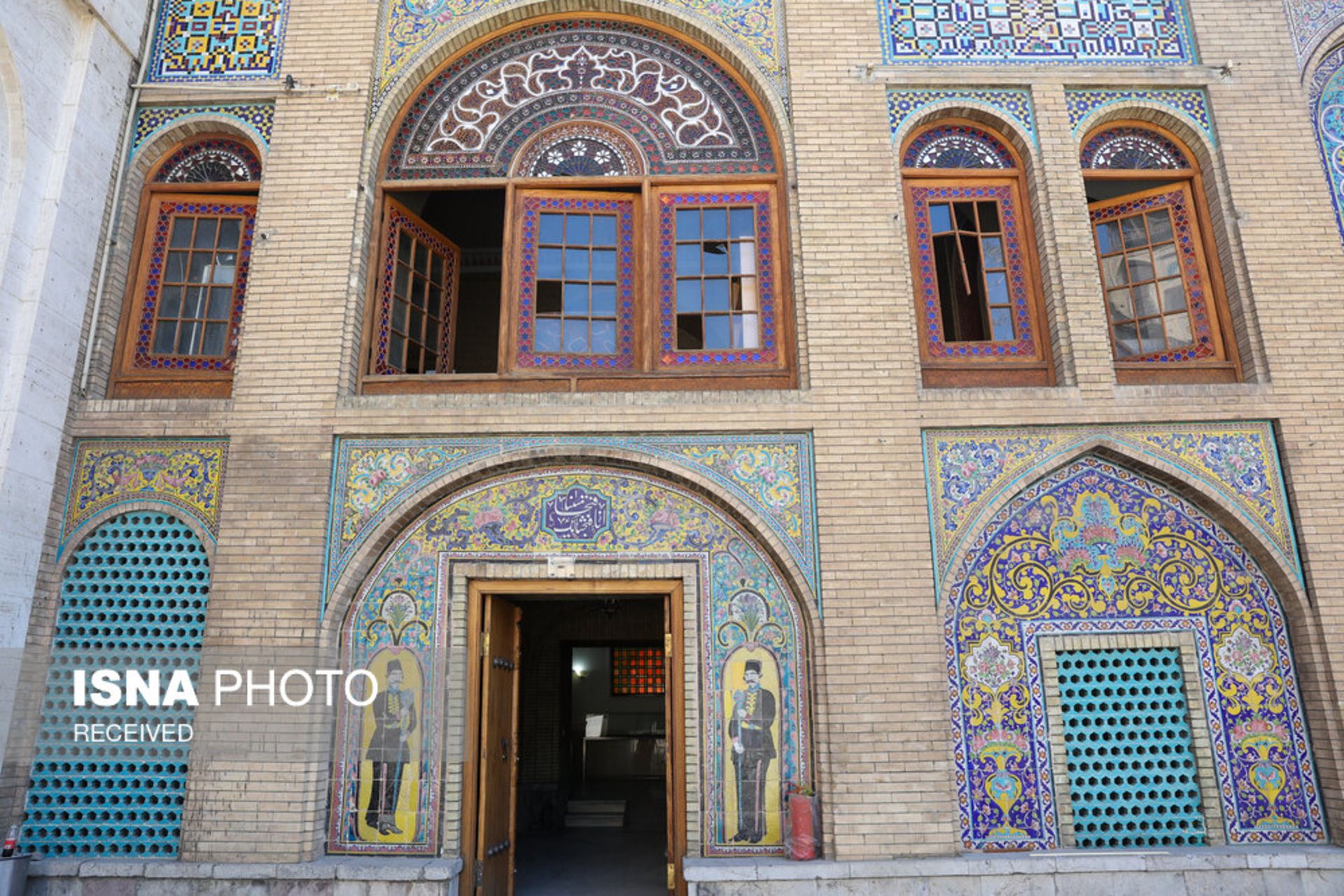 آسیب کاخ گلستان 