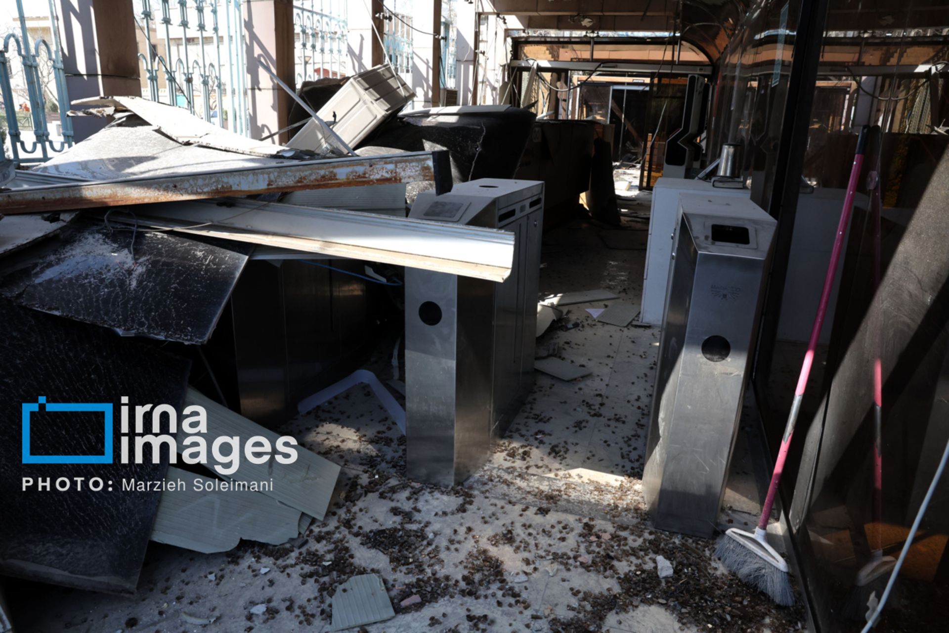 آسیب کاخ گلستان 