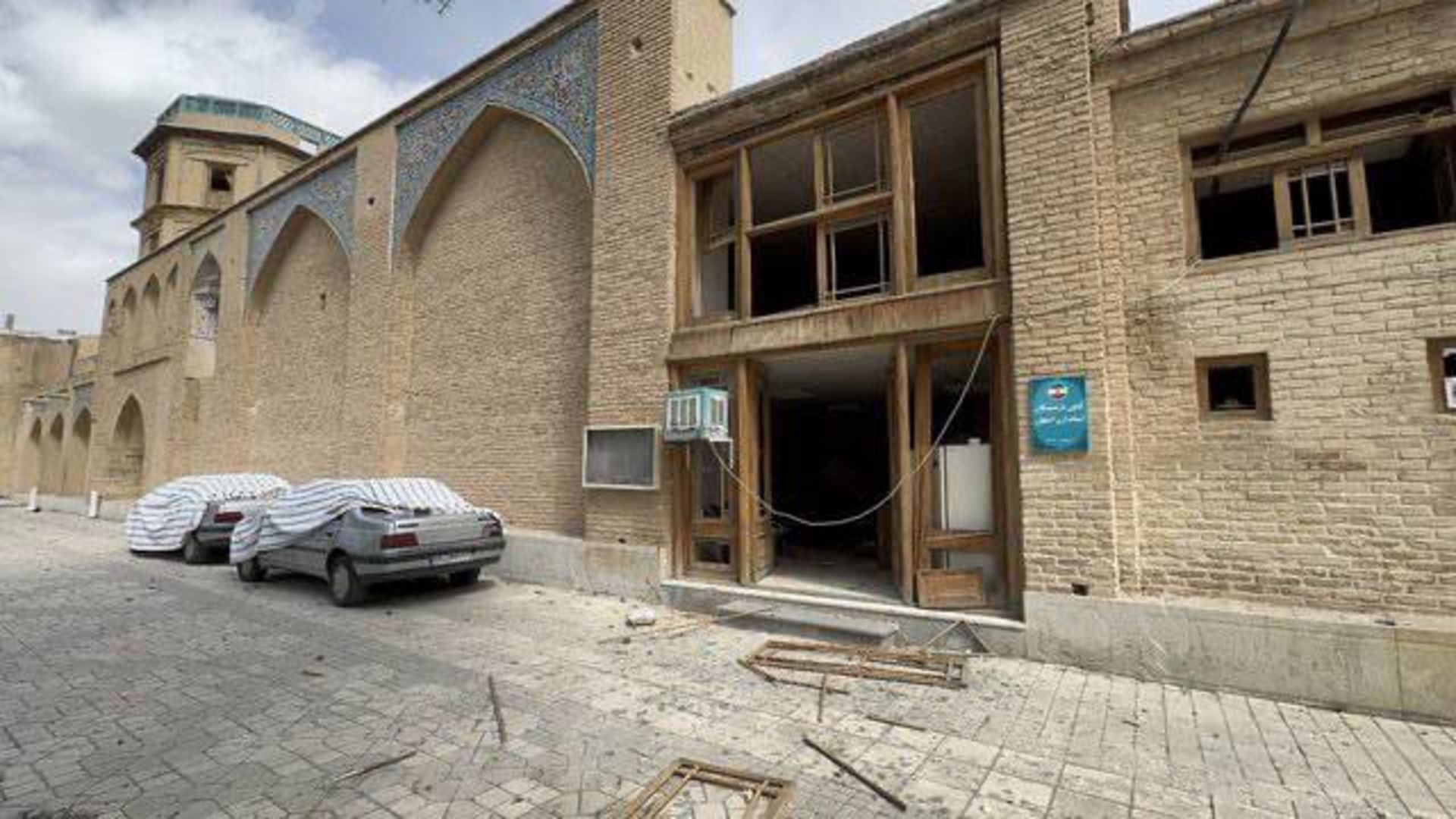 آسیب به تالار اشرف اصفهان