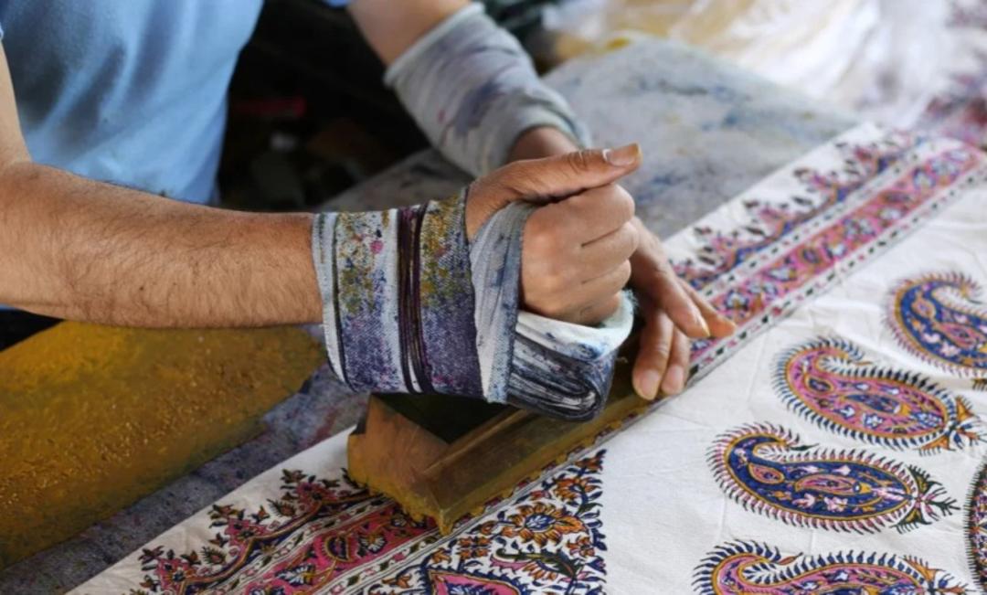 قلمکاری روی پارچه بروجرد