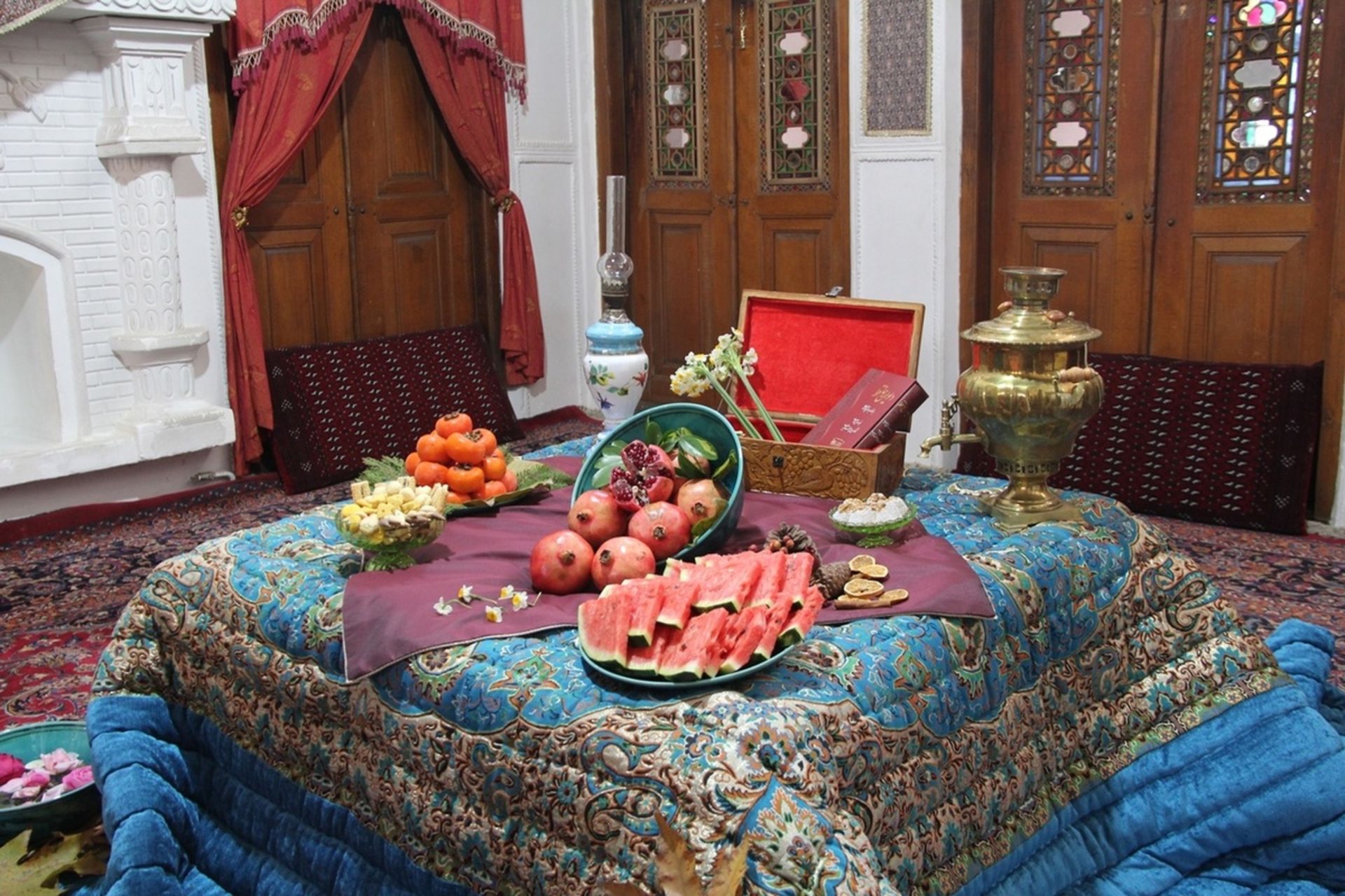 شب یلدا در یکی از خانه های قاجاری قزوین