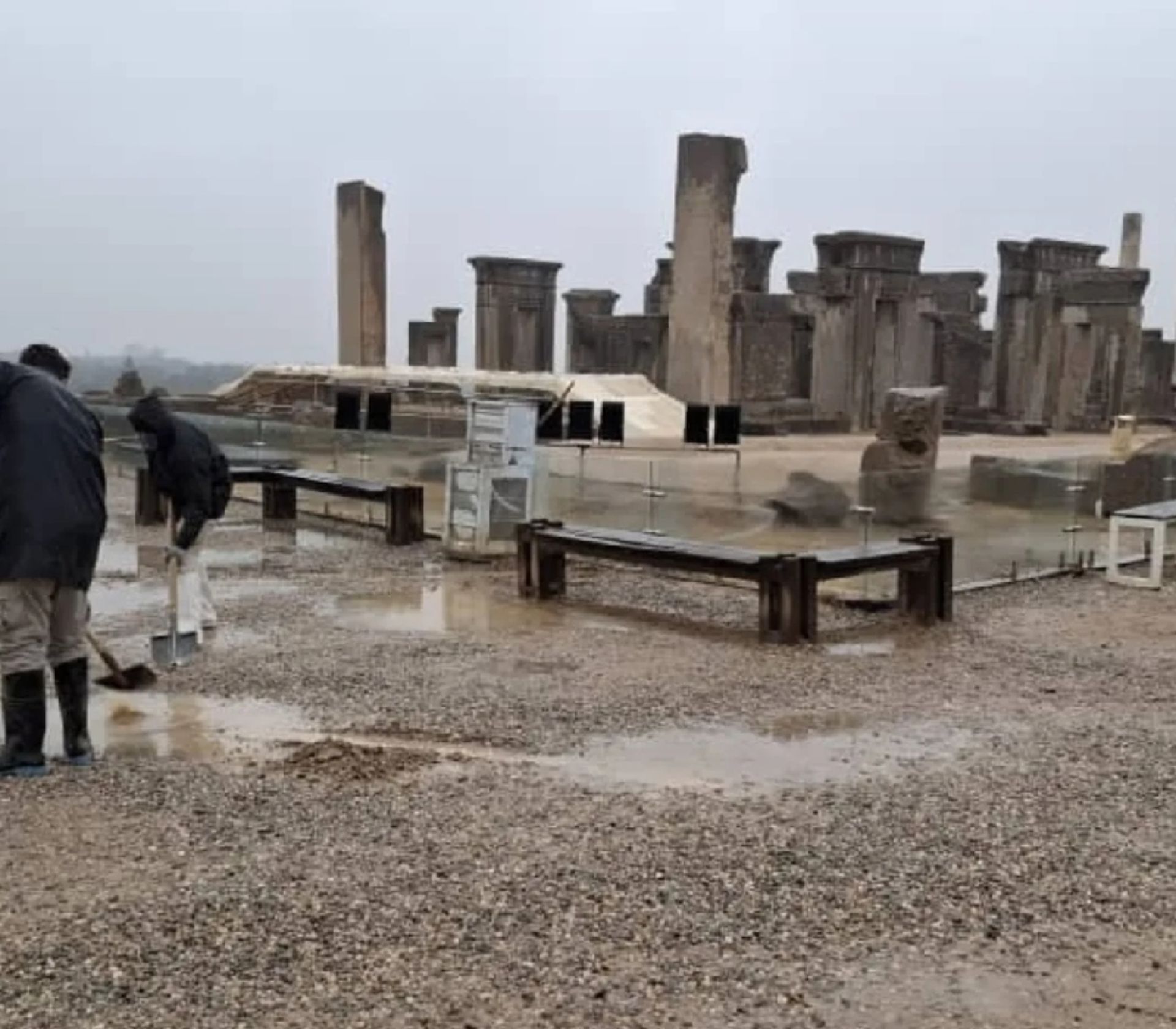 اقدامات محافظتی از تخت جمشید