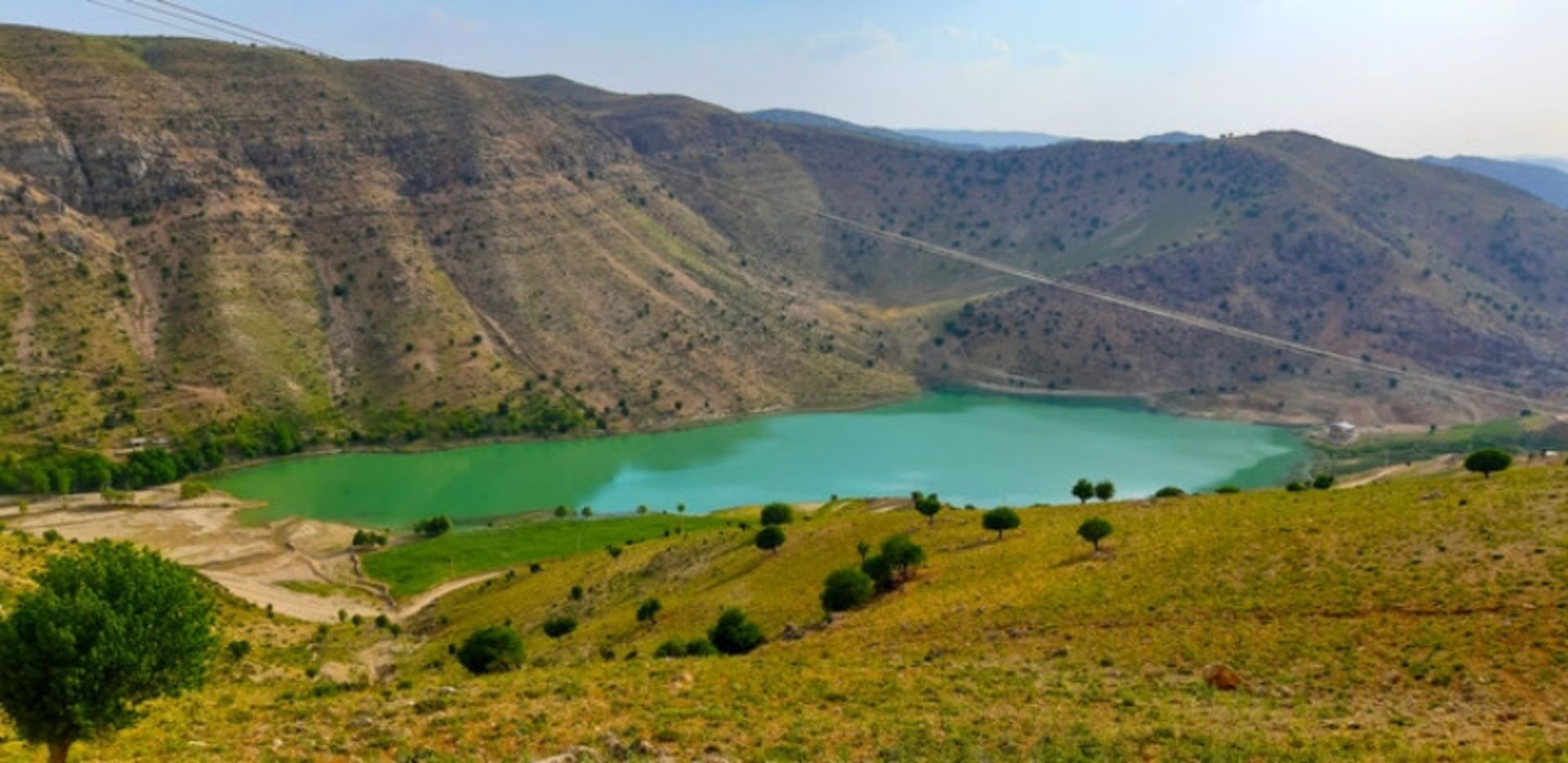 دریاچه مور زرد با طبیعت جذاب پاییزی