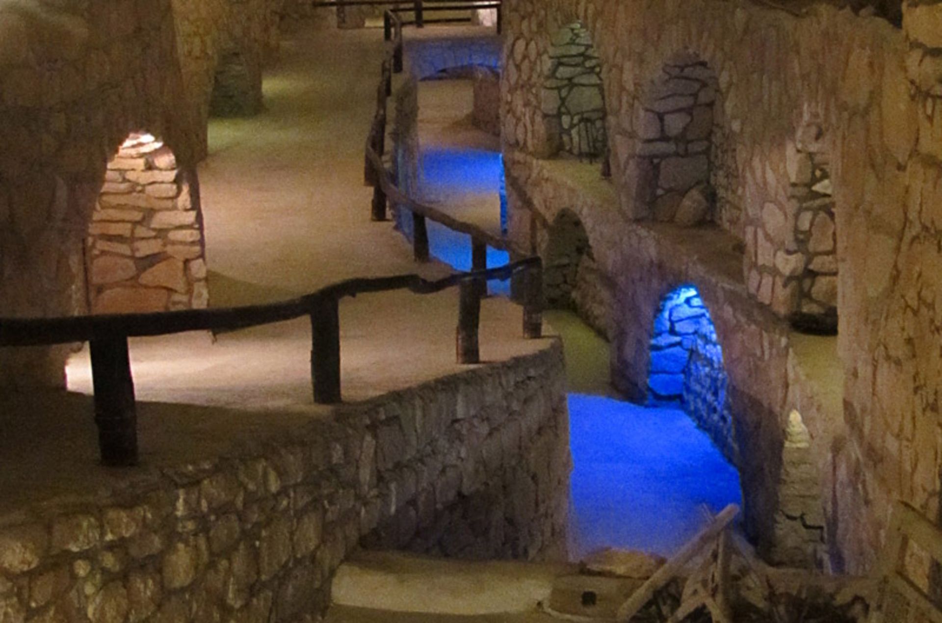 فضای داخلی کاریز کیش