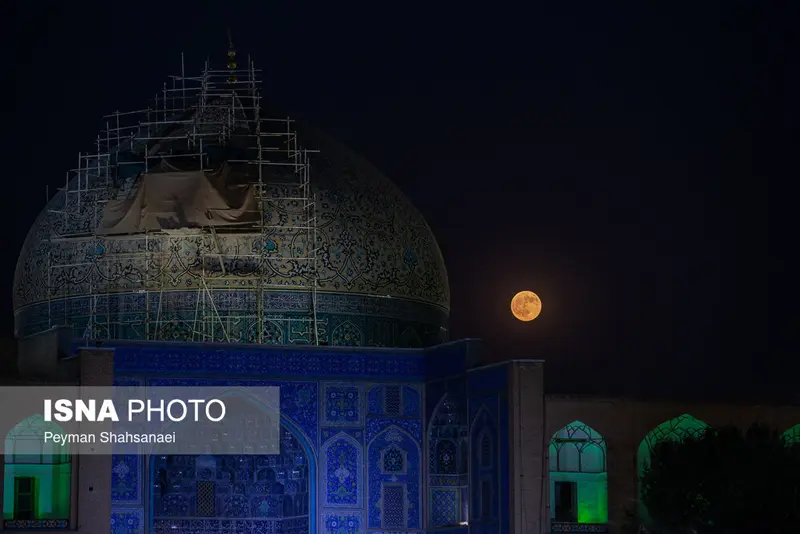ماه گرفتگی در میدان نقش جهان