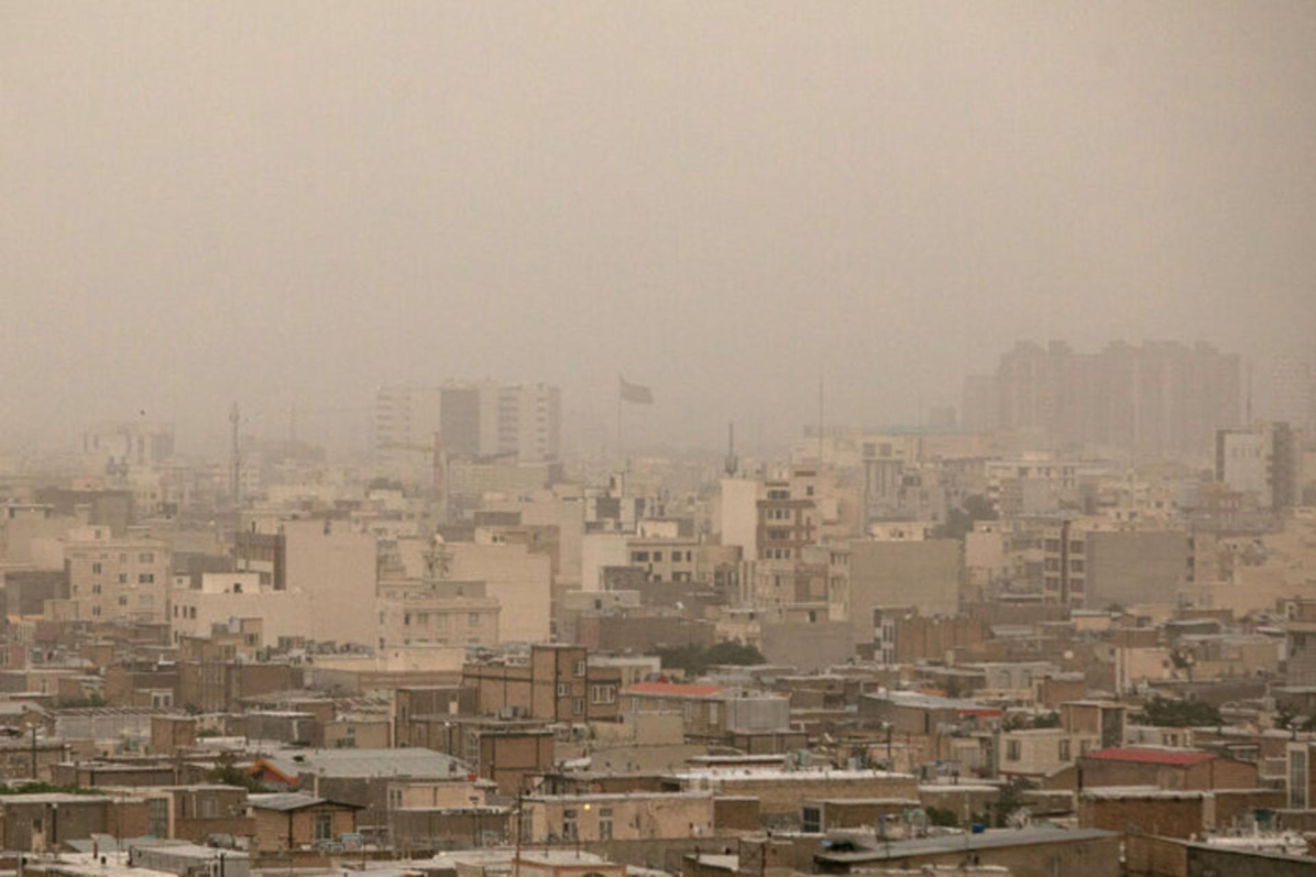 باد شدید در تهران