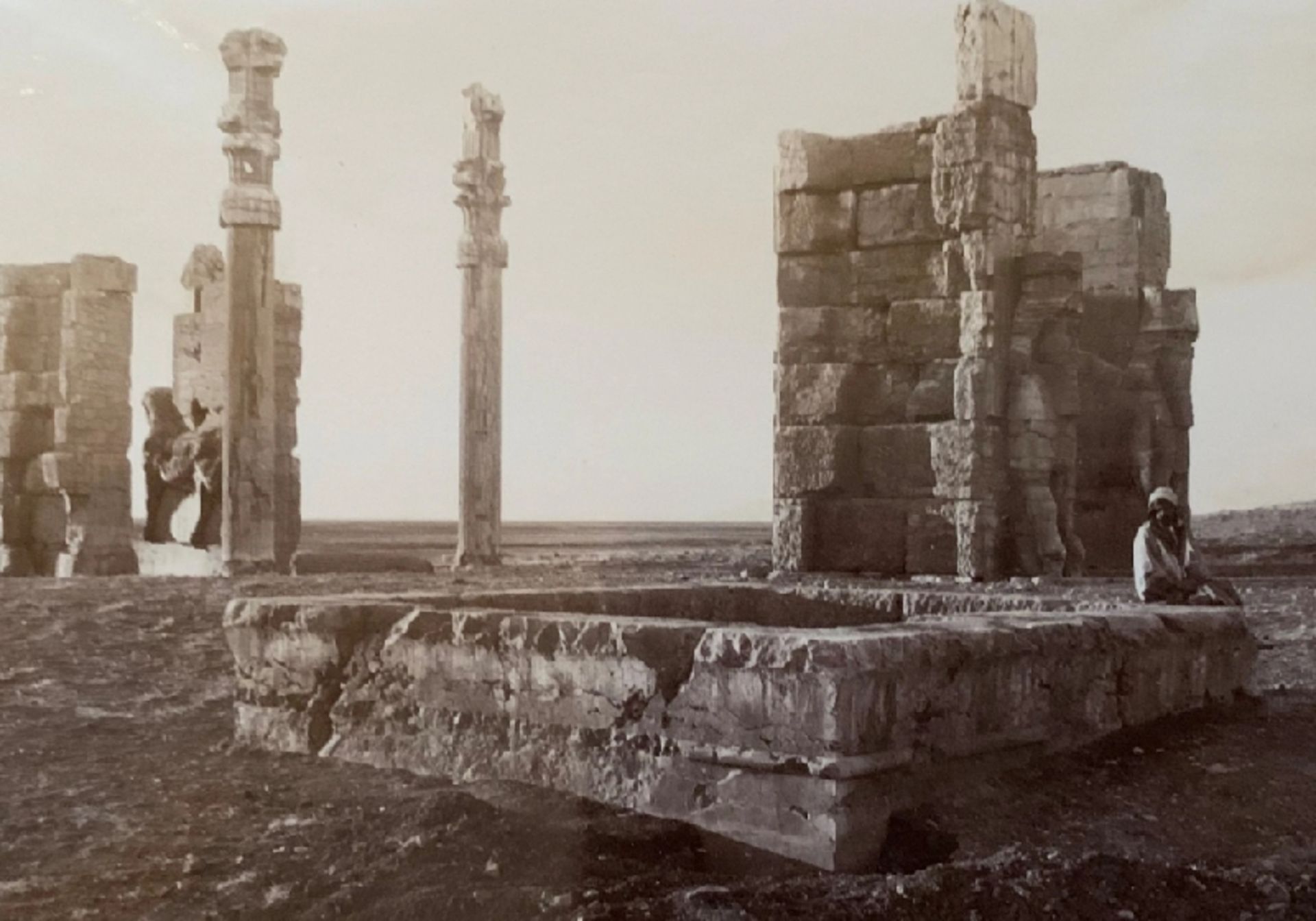 مخزن آب تخت جمشید